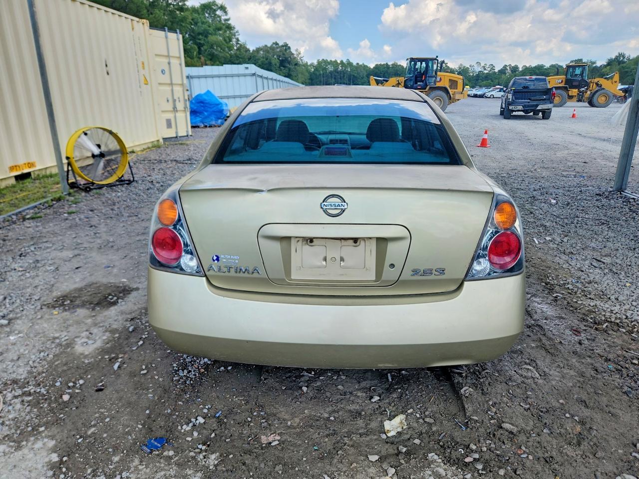 2003 Nissan Altima Gold vin: 1N4AL11D93C289200