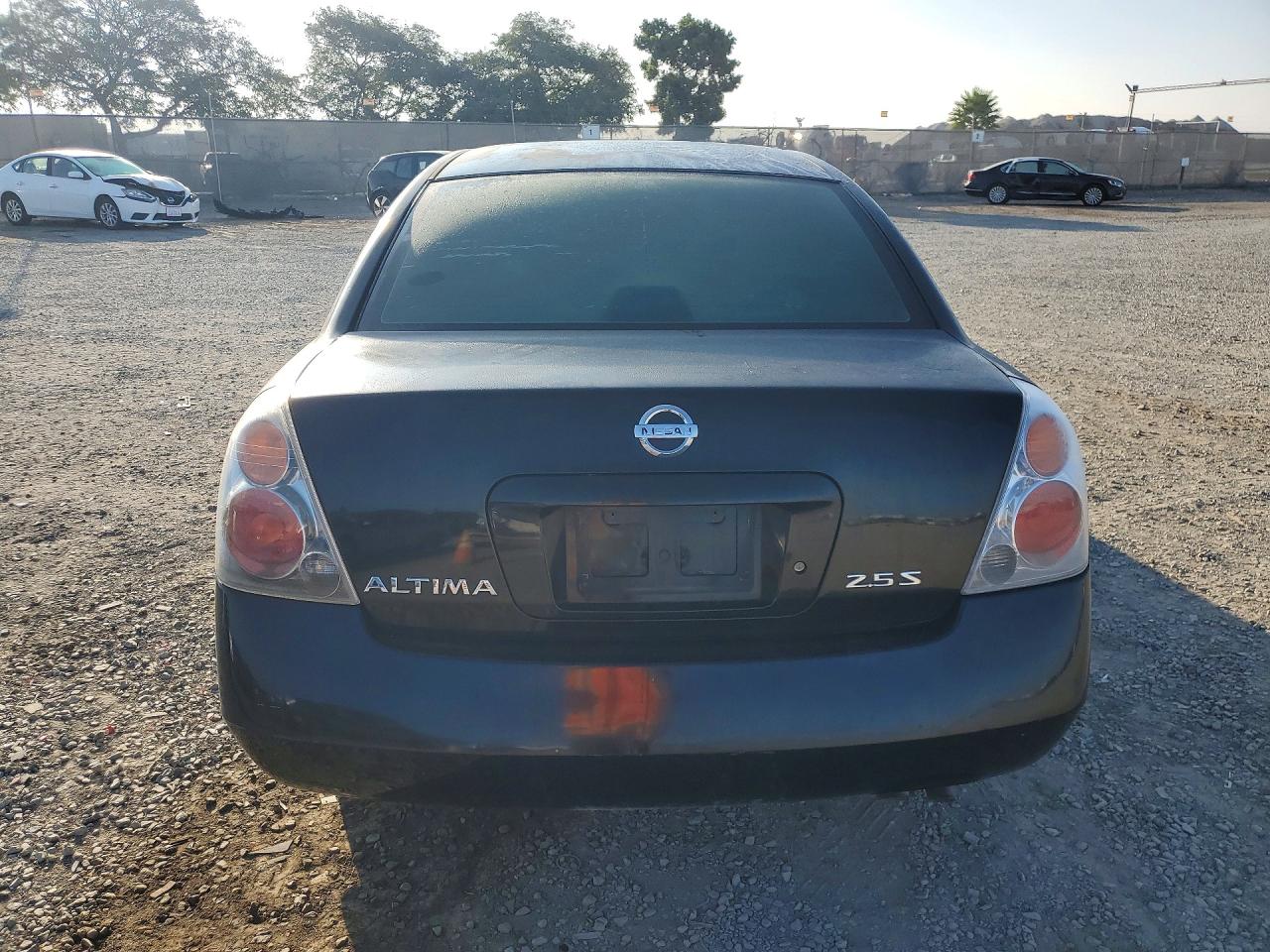 2004 Nissan Altima 2.5 Black vin: 1N4AL11D94C115757