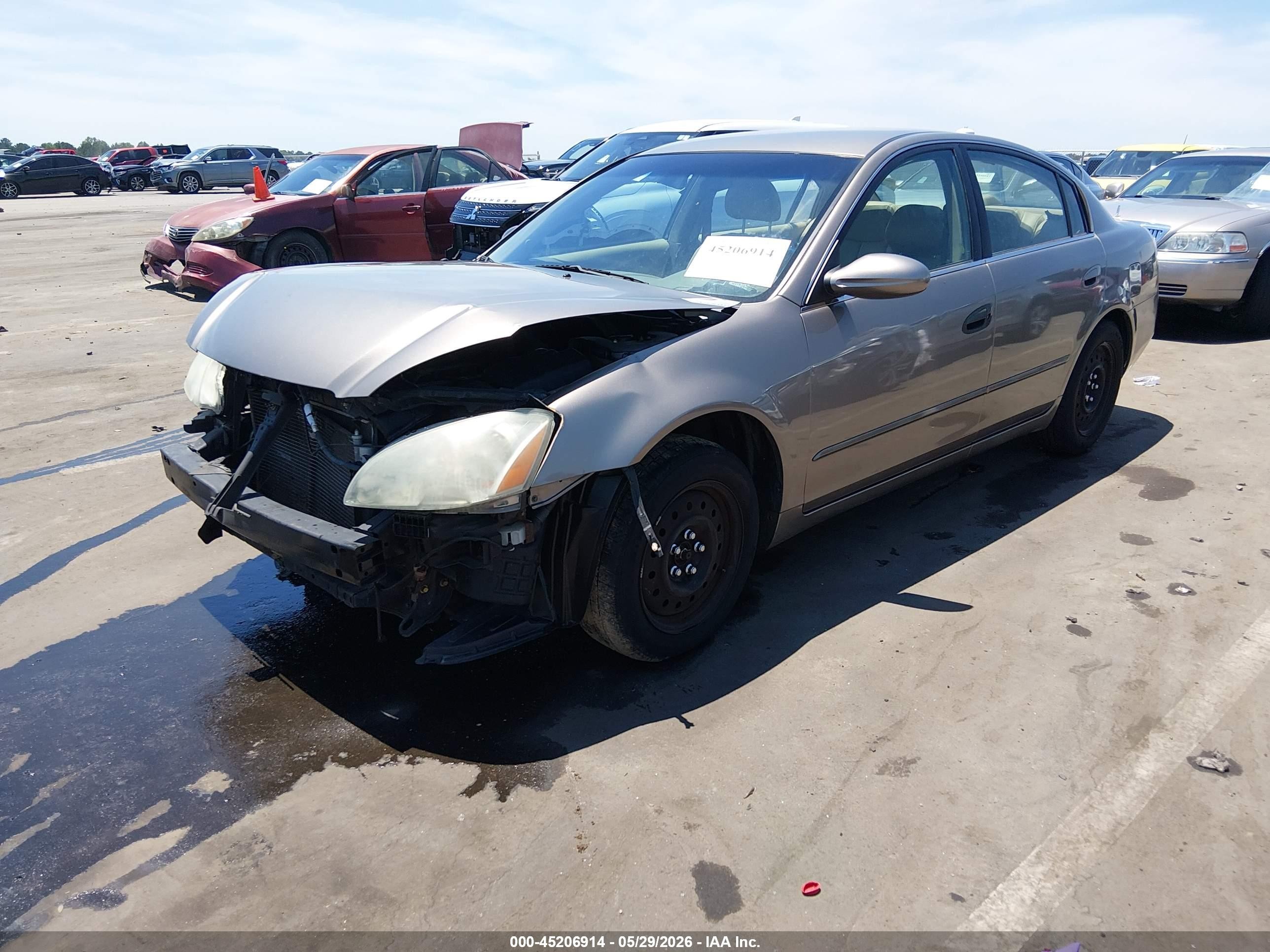 2004 Nissan Altima 2.5 S Tan vin: 1N4AL11D94C142361