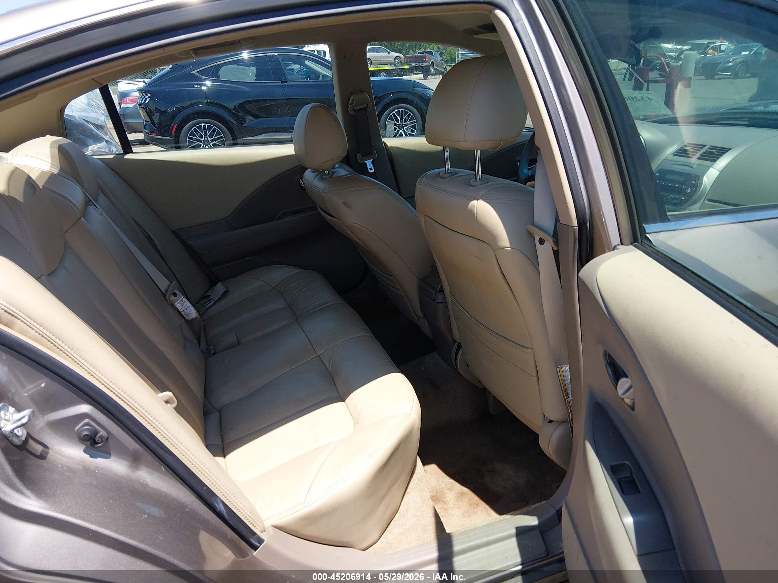 2004 Nissan Altima 2.5 S Tan vin: 1N4AL11D94C142361