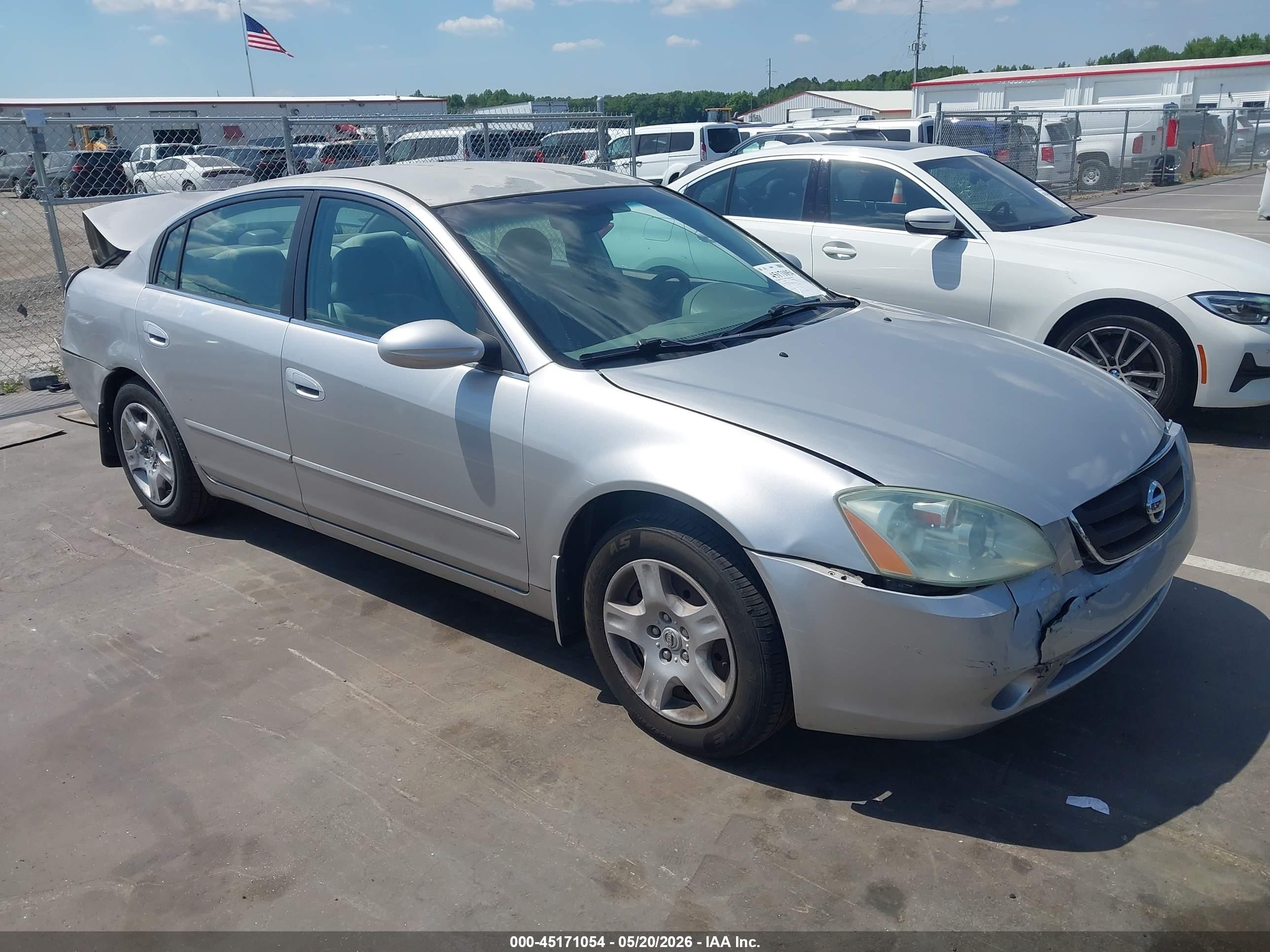 2004 Nissan Altima 2.5 S Серебряный vin: 1N4AL11D94C142411