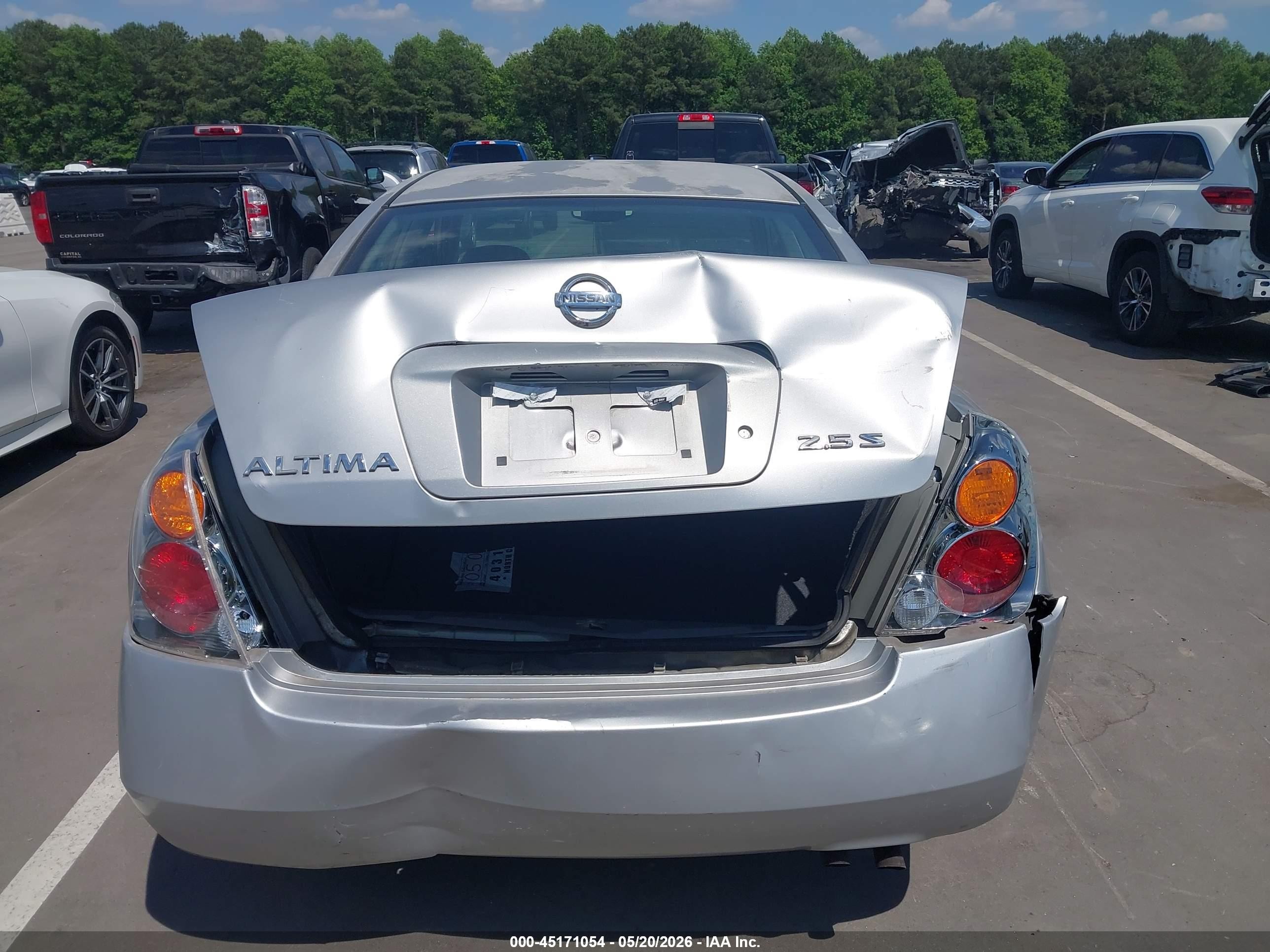 2004 Nissan Altima 2.5 S Серебряный vin: 1N4AL11D94C142411