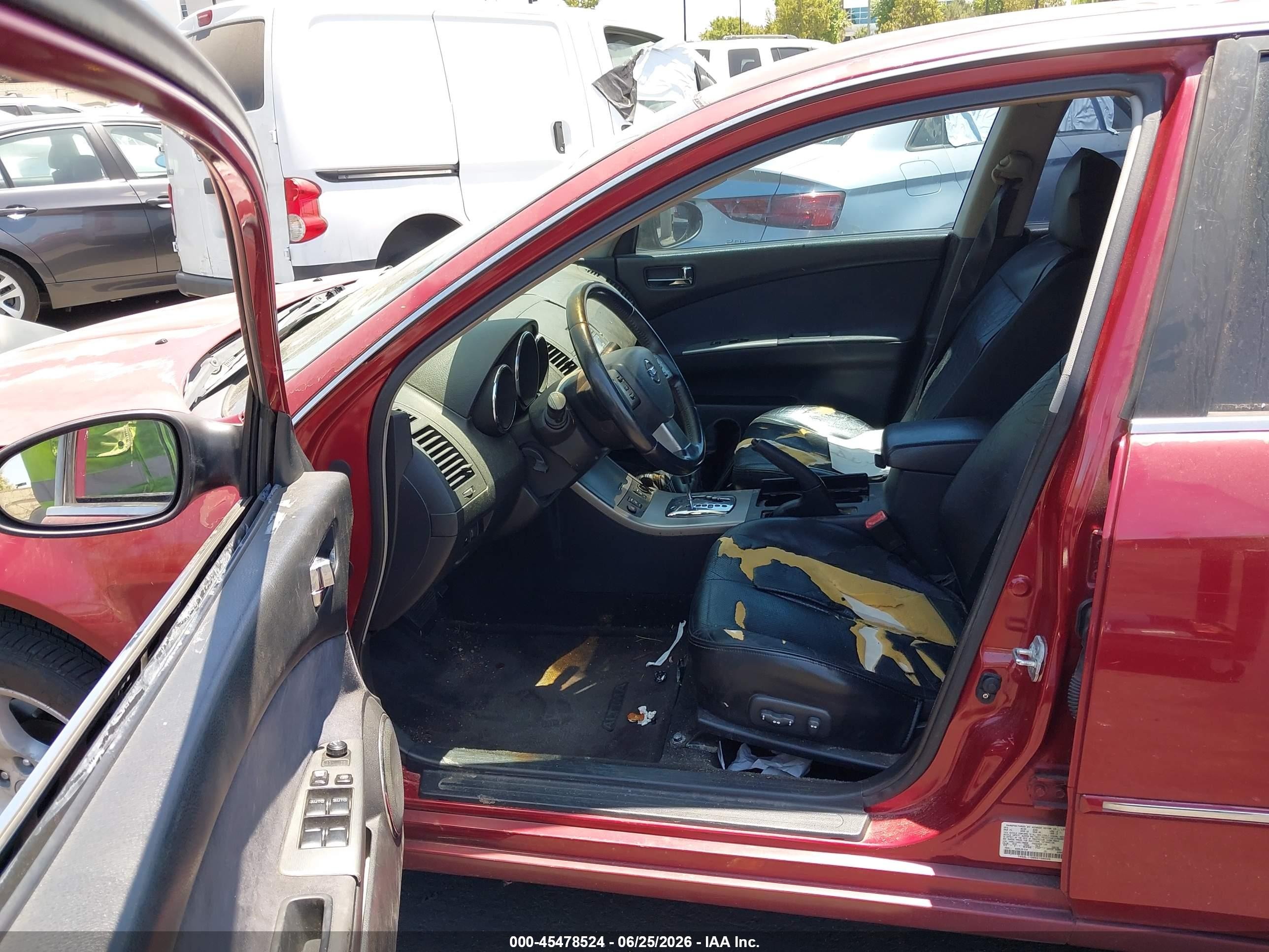 2005 Nissan Altima 2.5 S Red vin: 1N4AL11D95C108020