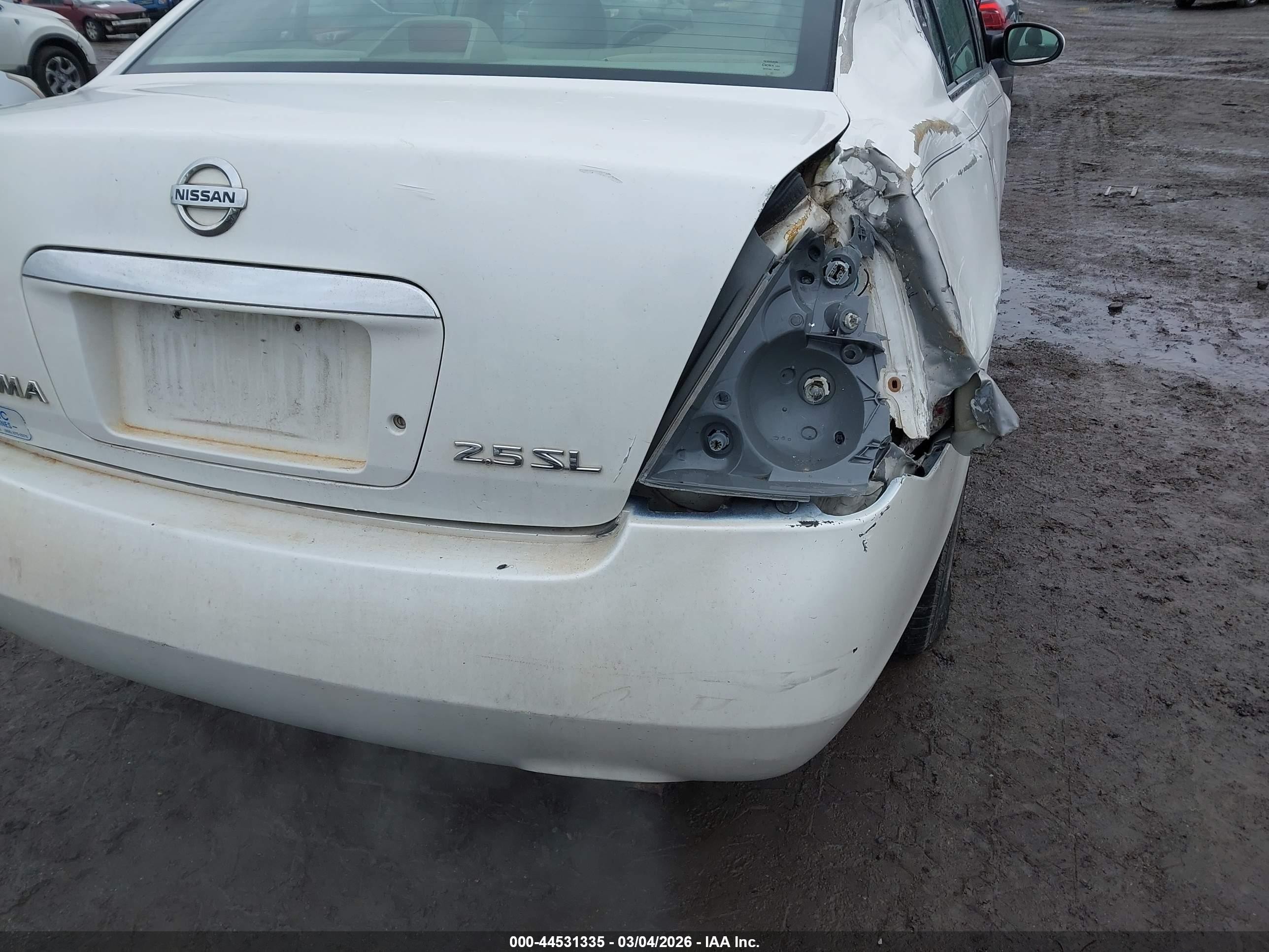 2005 Nissan Altima 2.5 S White vin: 1N4AL11D95C148629
