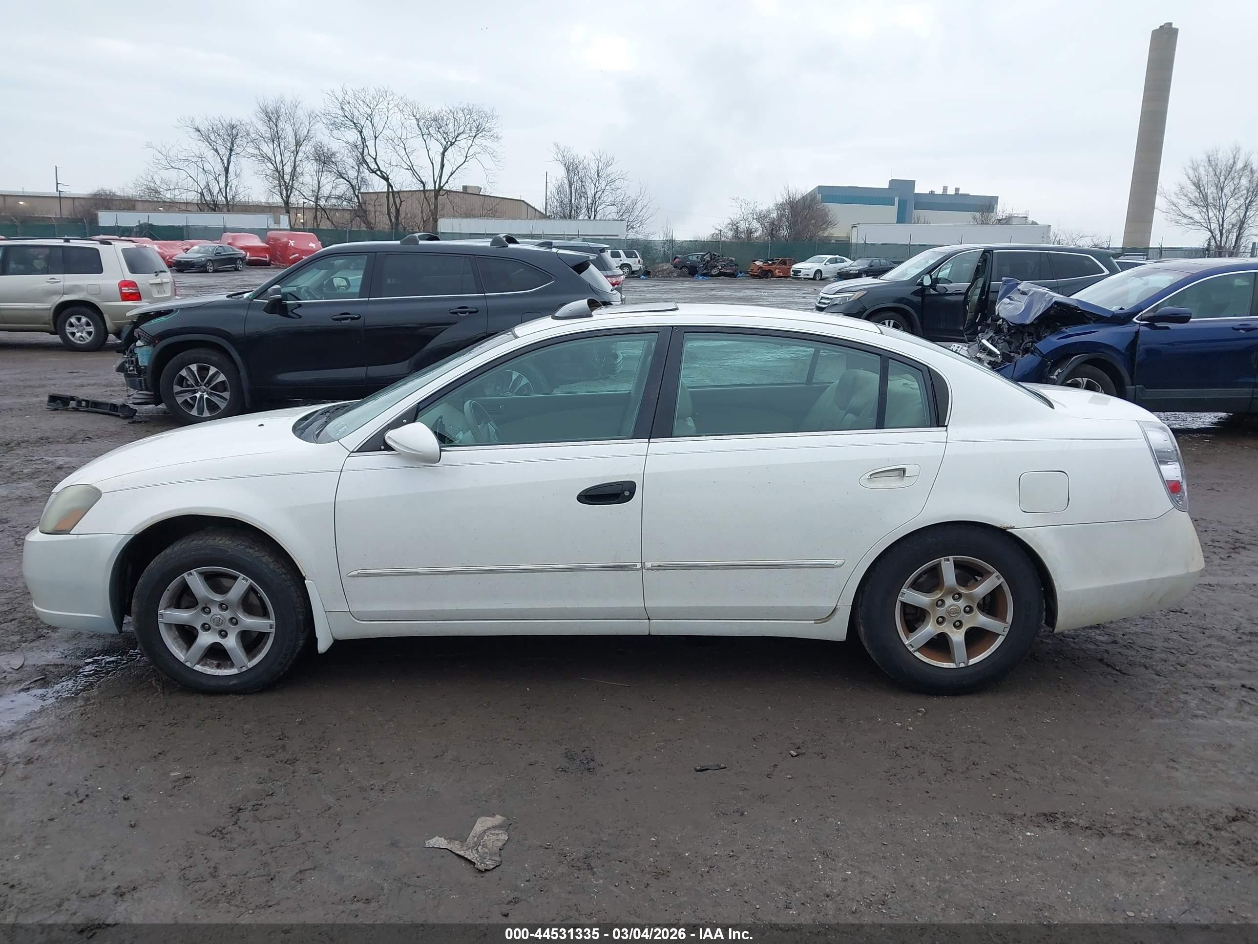 2005 Nissan Altima 2.5 S White vin: 1N4AL11D95C148629