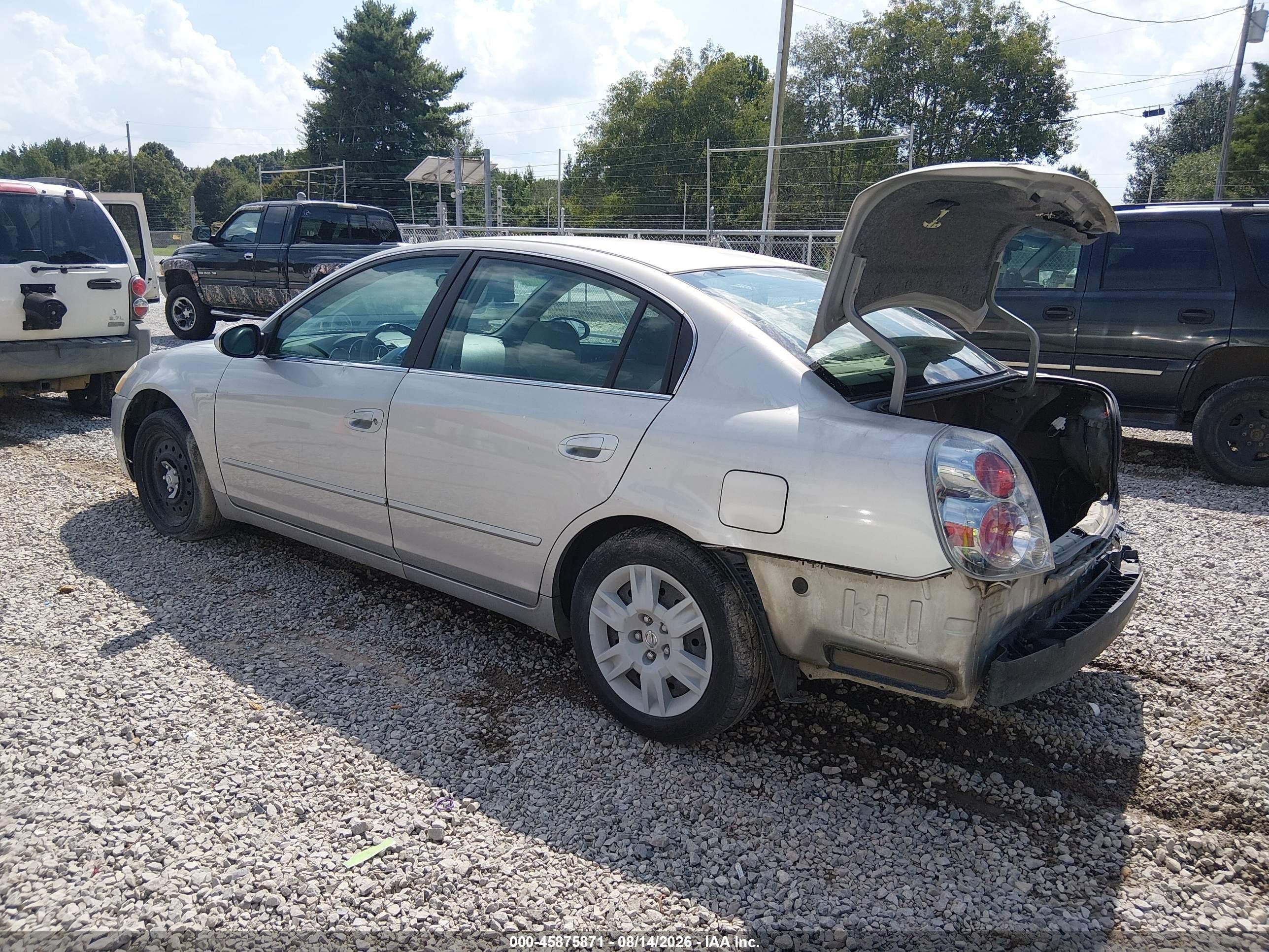 2005 Nissan Altima 2.5 S Серебряный vin: 1N4AL11D95N414641