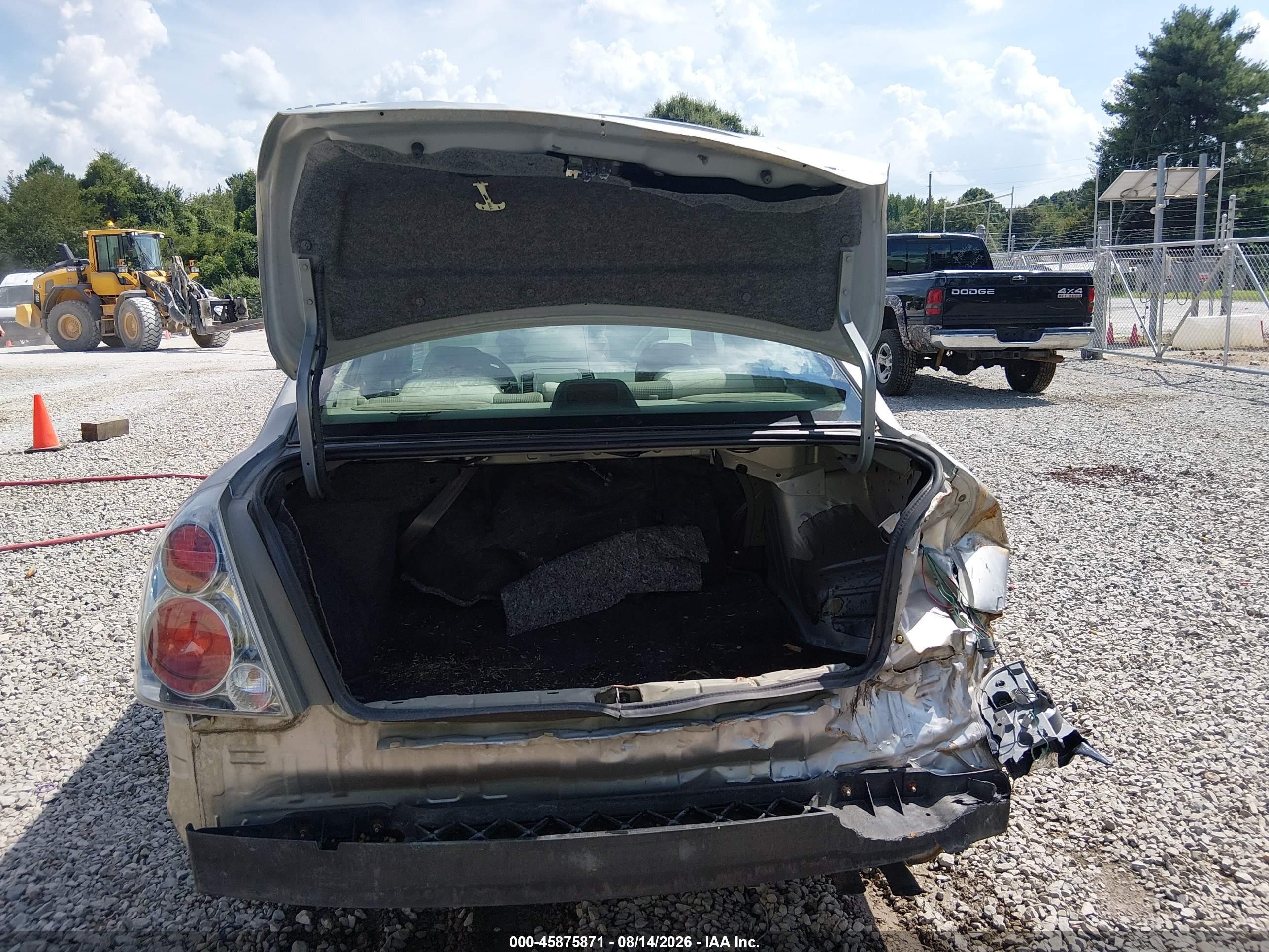2005 Nissan Altima 2.5 S Серебряный vin: 1N4AL11D95N414641
