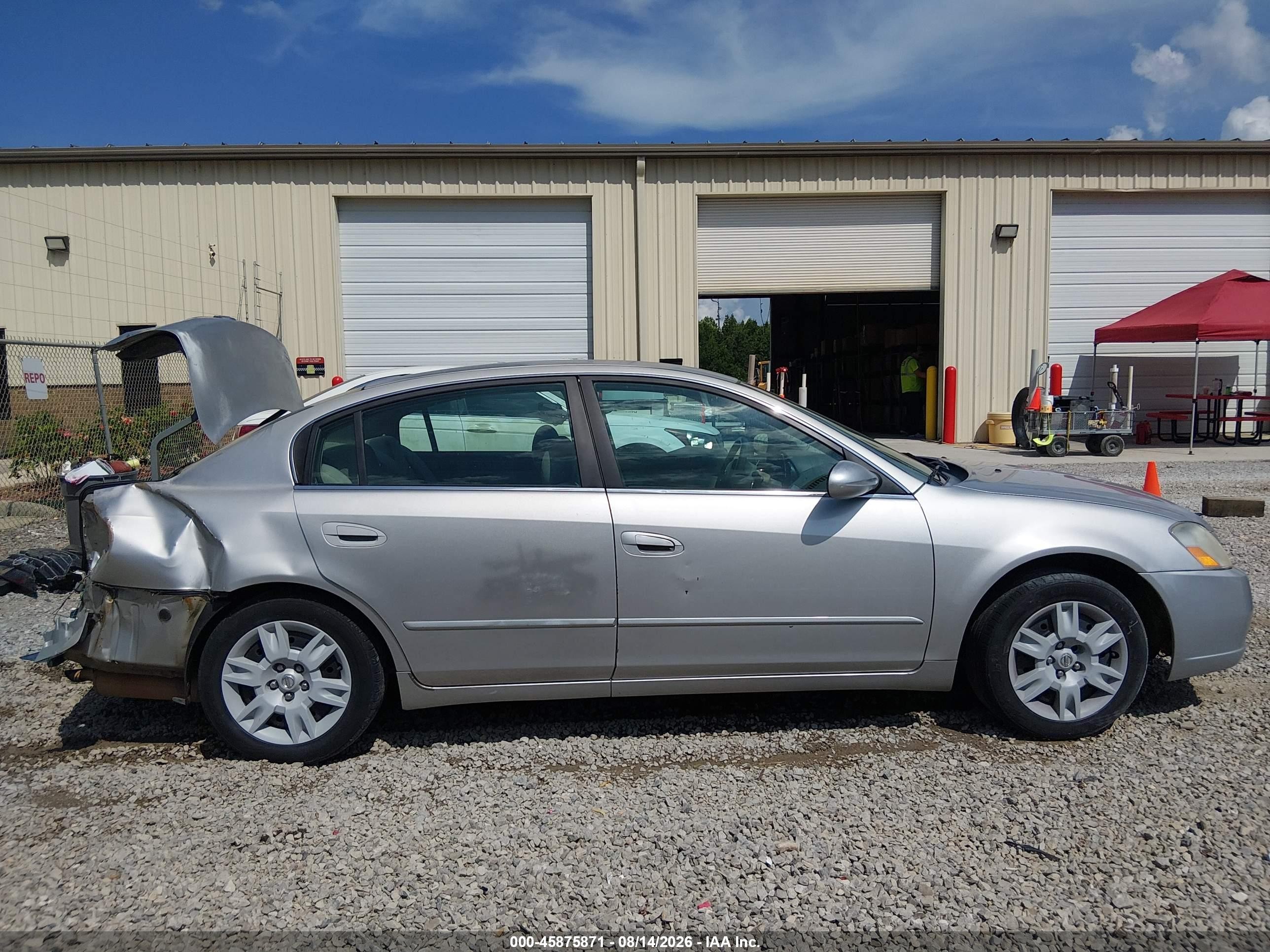 2005 Nissan Altima 2.5 S Серебряный vin: 1N4AL11D95N414641