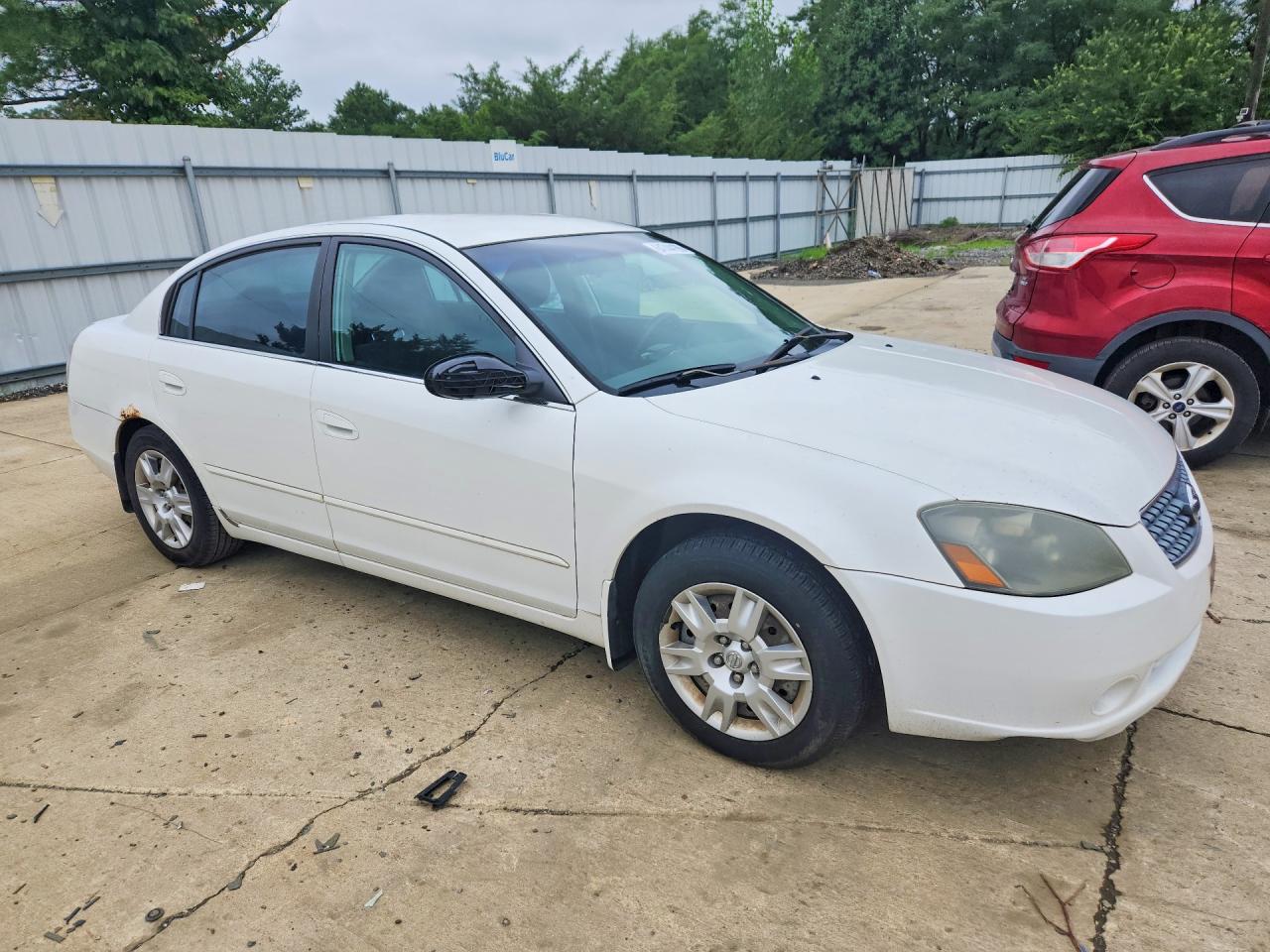 2005 Nissan Altima 2.5 White vin: 1N4AL11D95N465055