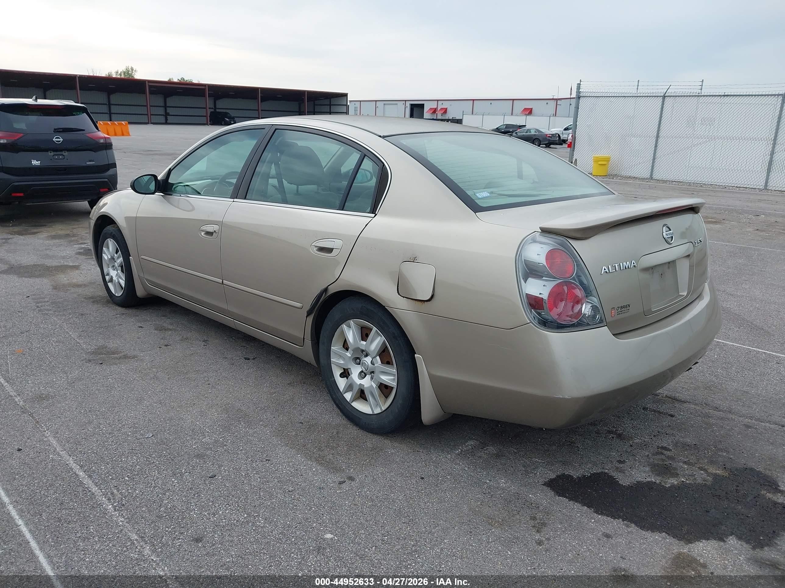 2005 Nissan Altima 2.5 S Tan vin: 1N4AL11D95N902584
