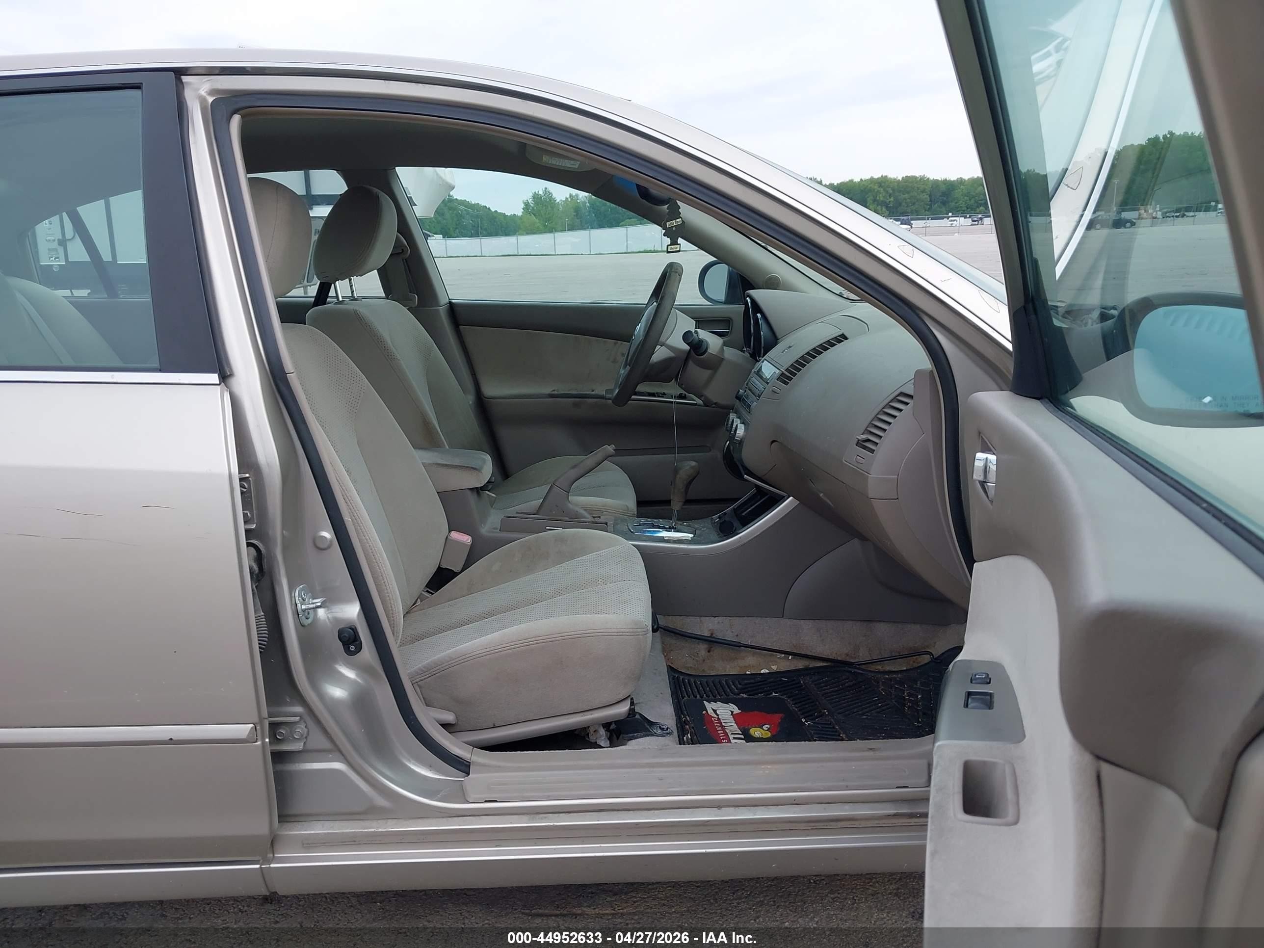 2005 Nissan Altima 2.5 S Tan vin: 1N4AL11D95N902584