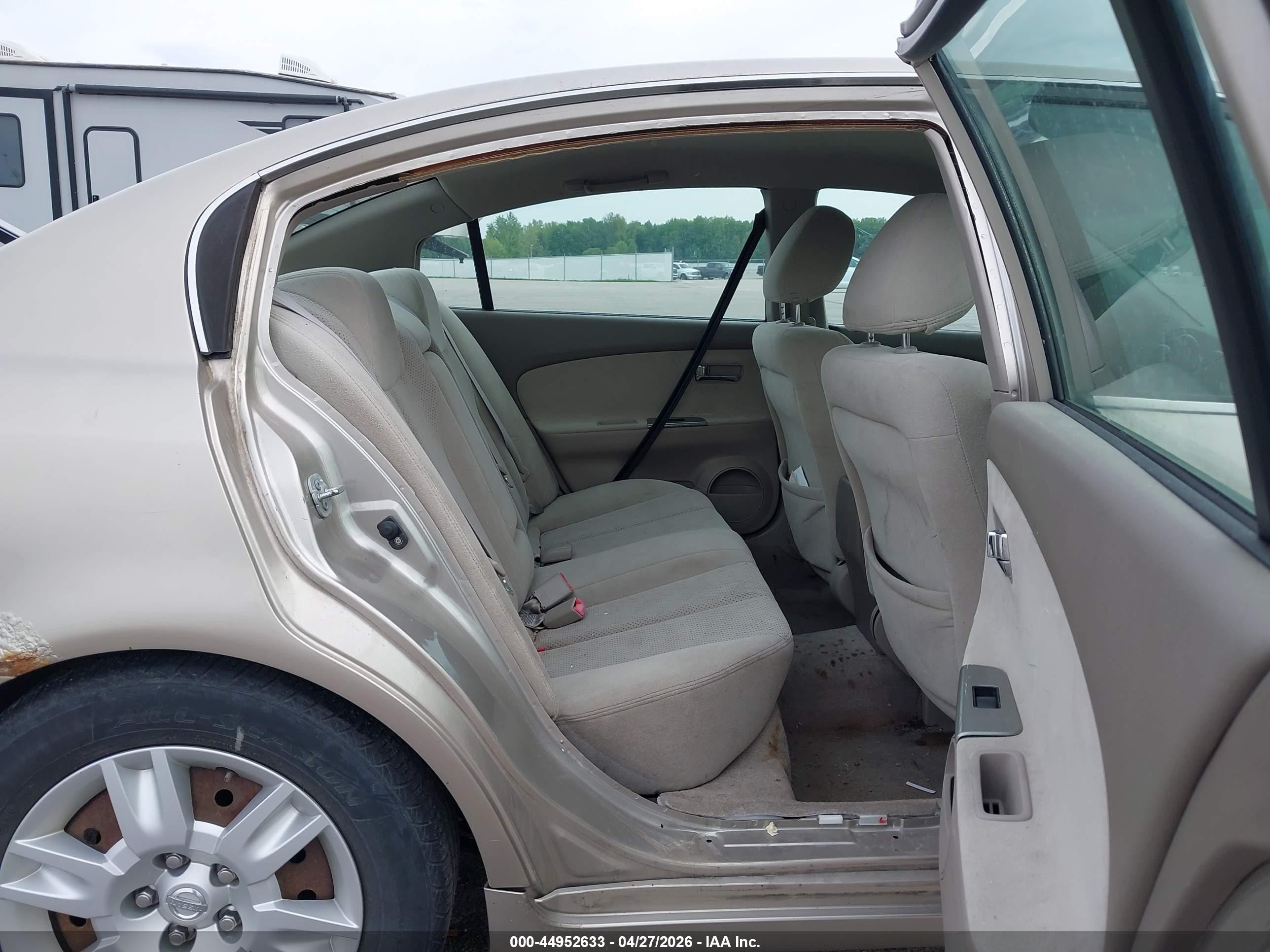 2005 Nissan Altima 2.5 S Tan vin: 1N4AL11D95N902584