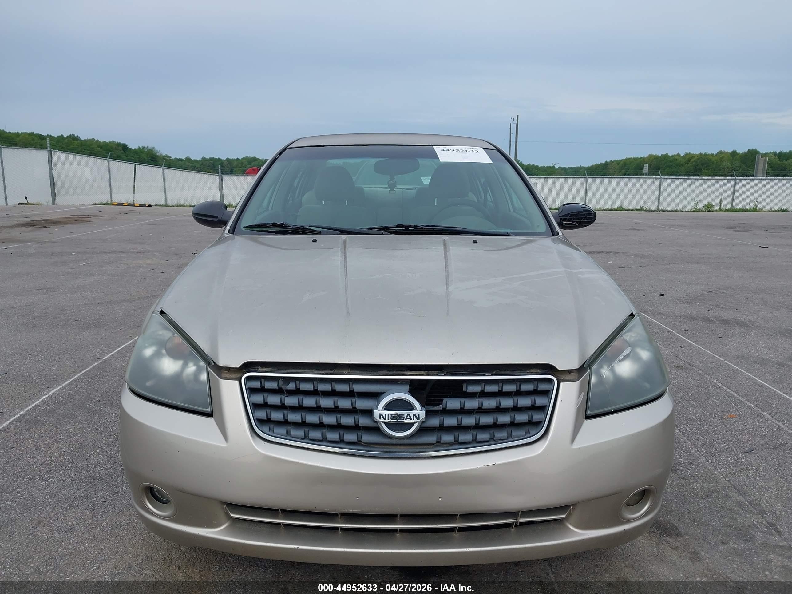 2005 Nissan Altima 2.5 S Tan vin: 1N4AL11D95N902584