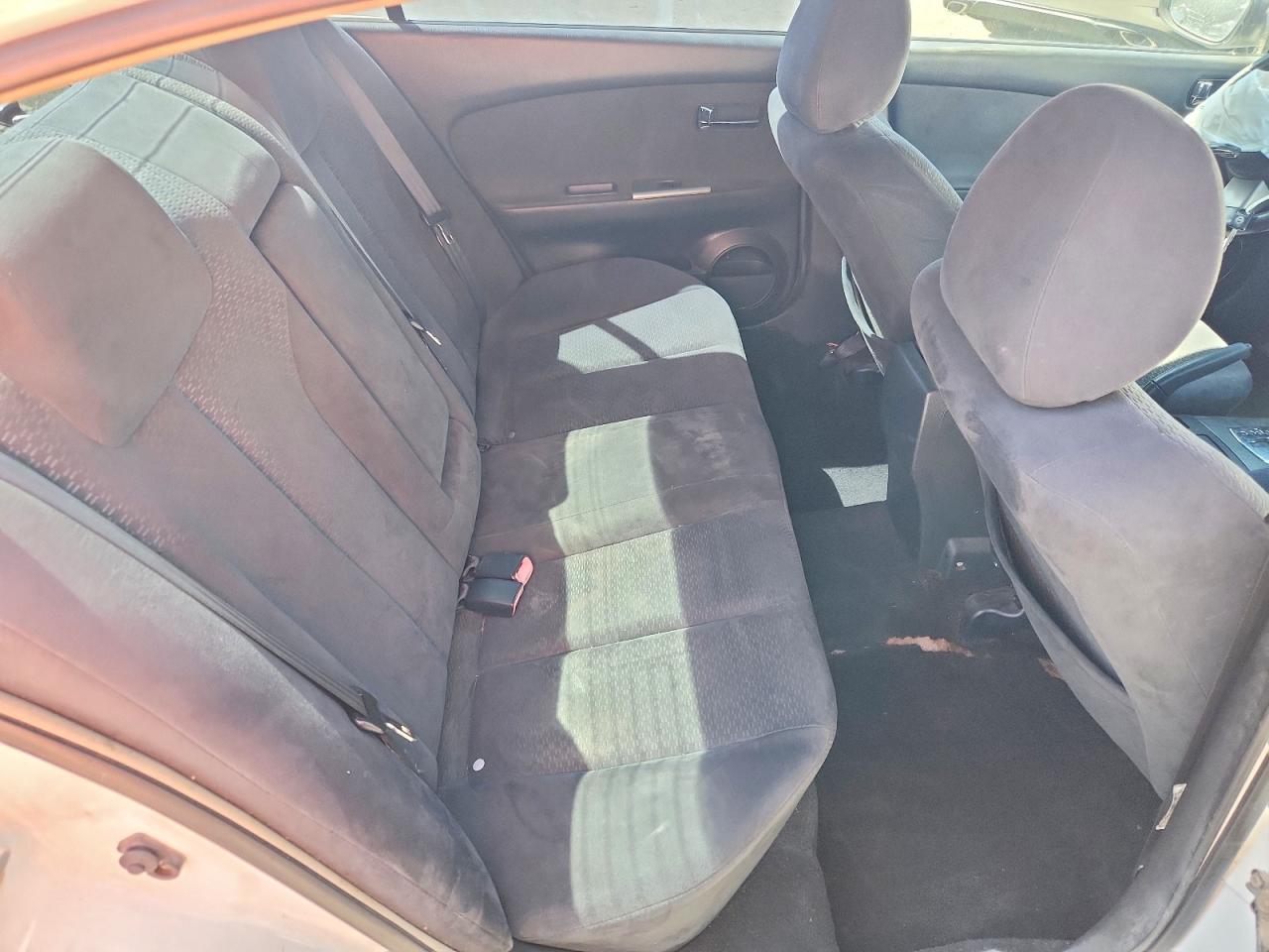 2006 Nissan Altima 2.5 White vin: 1N4AL11D96N392559