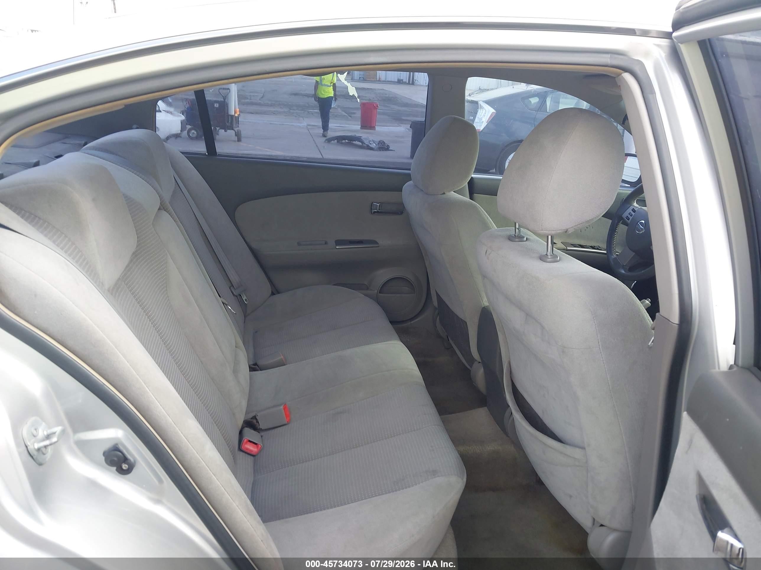 2006 Nissan Altima 2.5 S Серебряный vin: 1N4AL11D96N417203