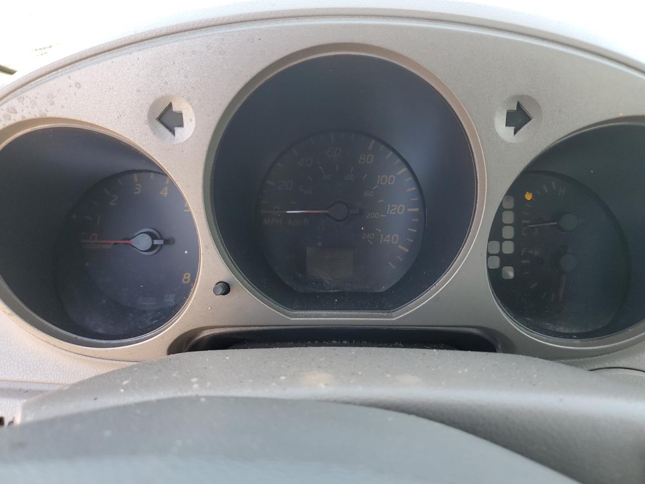 2002 Nissan Altima Base Beige vin: 1N4AL11DX2C173132