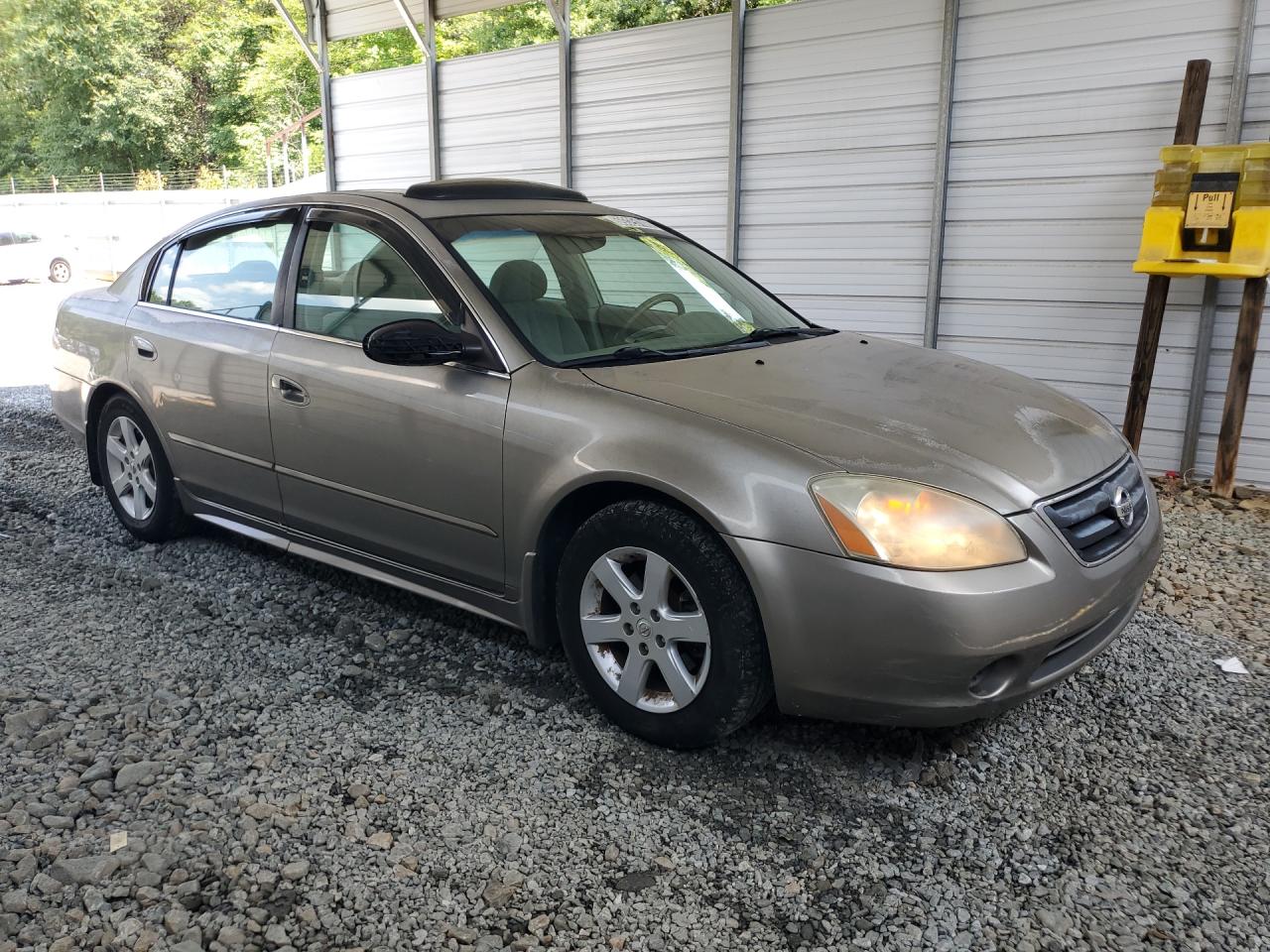 2003 Nissan Altima 2.5 Желто-коричневый vin: 1N4AL11DX3C110548 Damage: Hood, Peeling, > 12 Inches