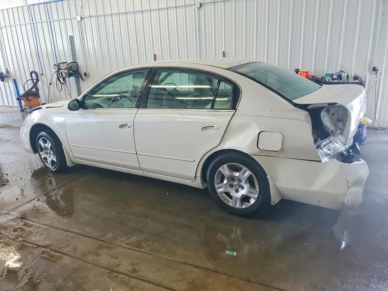 2003 Niss Altima Белый vin: 1N4AL11DX3C238210