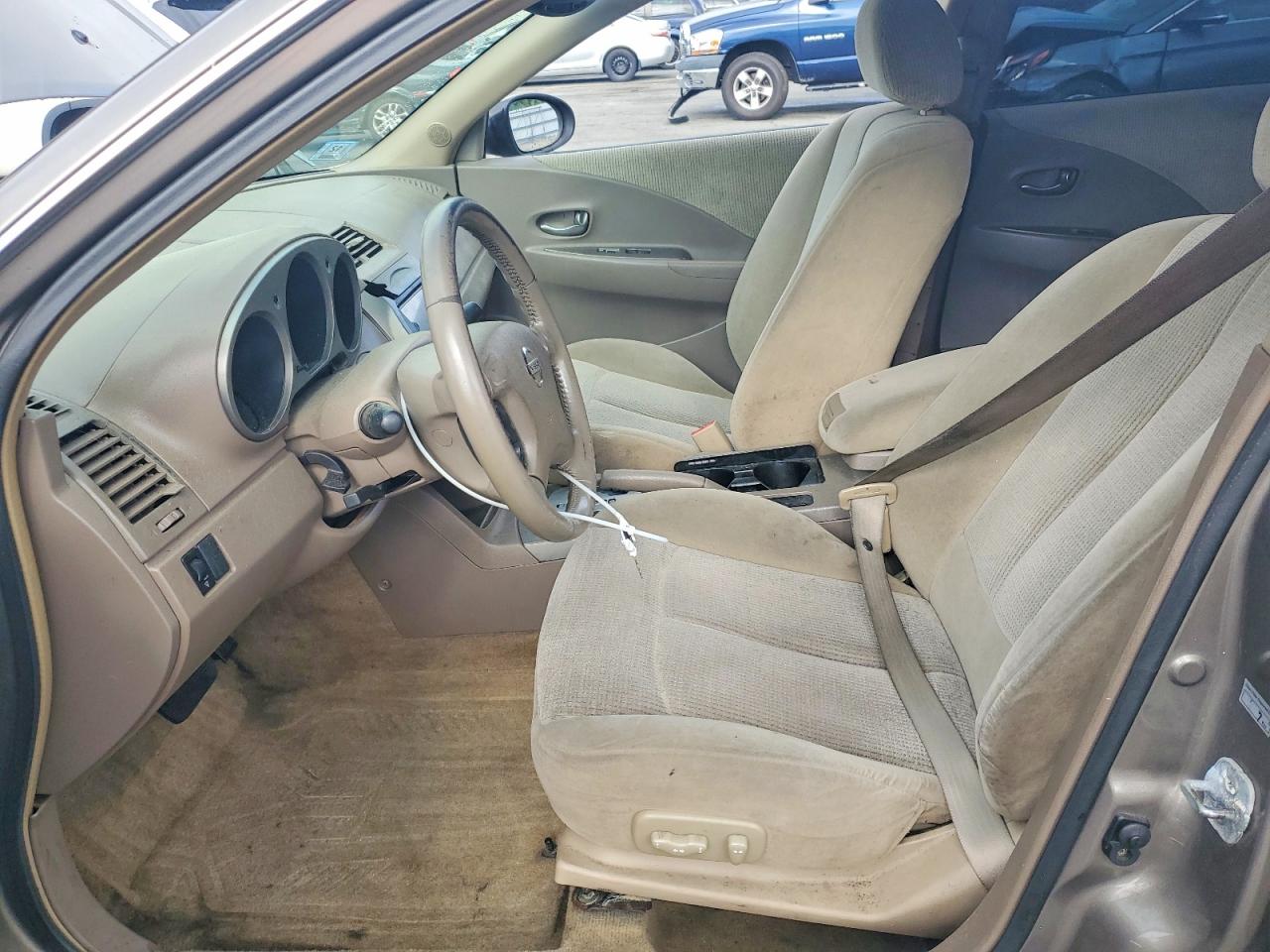 2003 Nissan Altima 2.5 Gold vin: 1N4AL11DX3C325296
