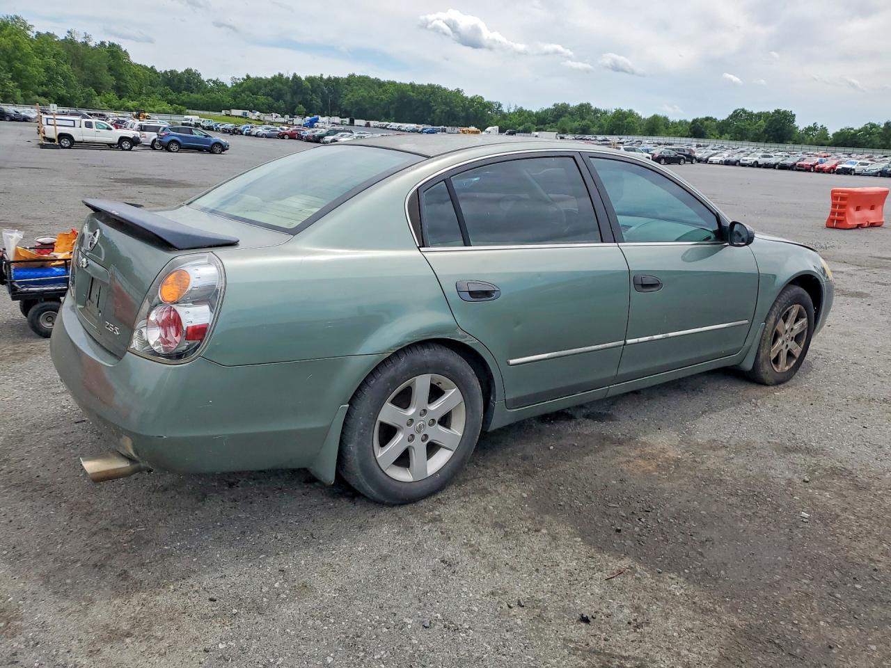 2004 Nissan Altima 2.5 Green vin: 1N4AL11DX4C111913