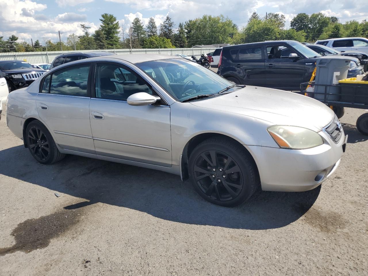 2004 Nissan Altima Серебряный vin: 1N4AL11DX4C115752
