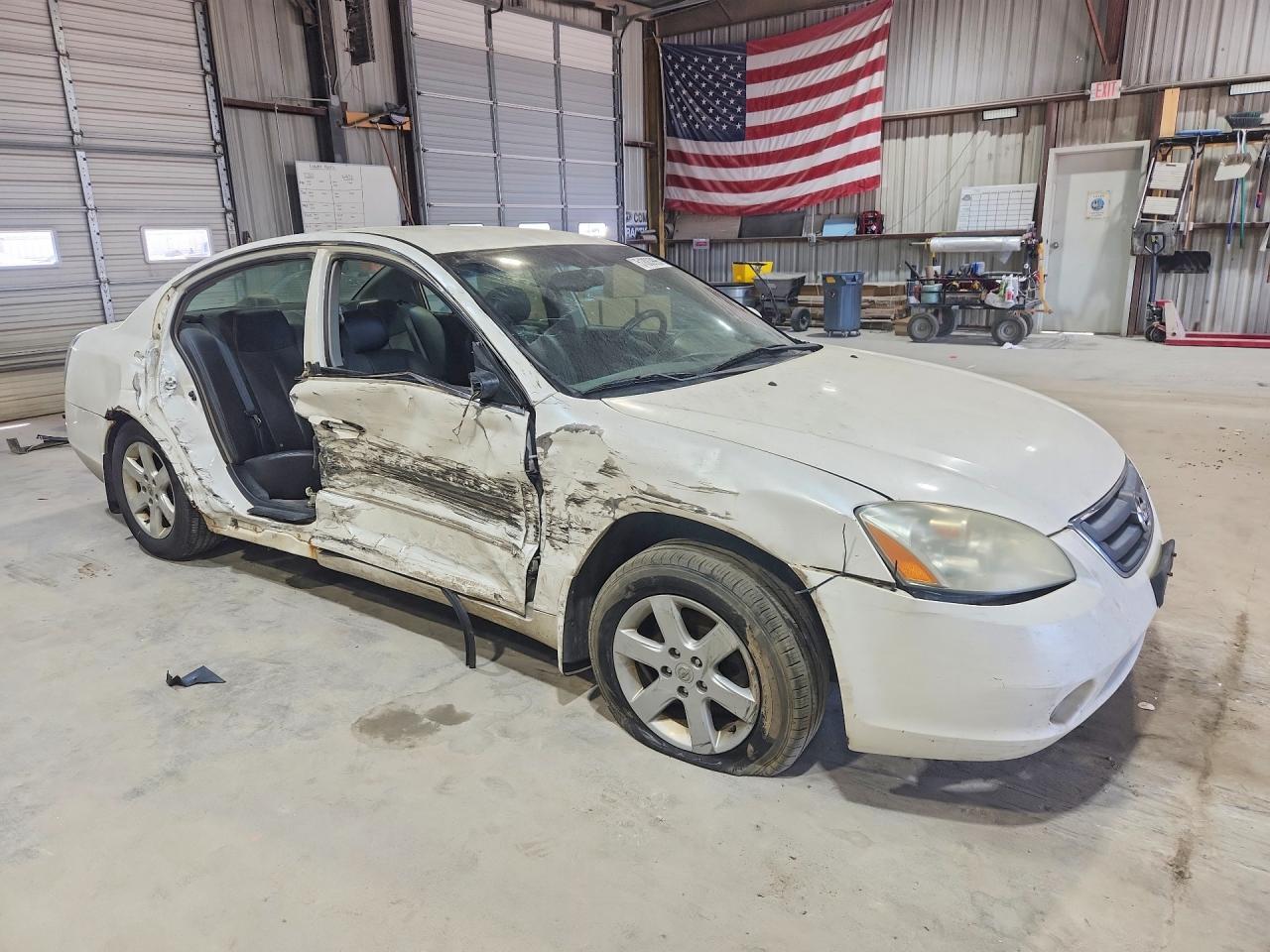 2004 Nissan Altima 2.5 Белый vin: 1N4AL11DX4C147505