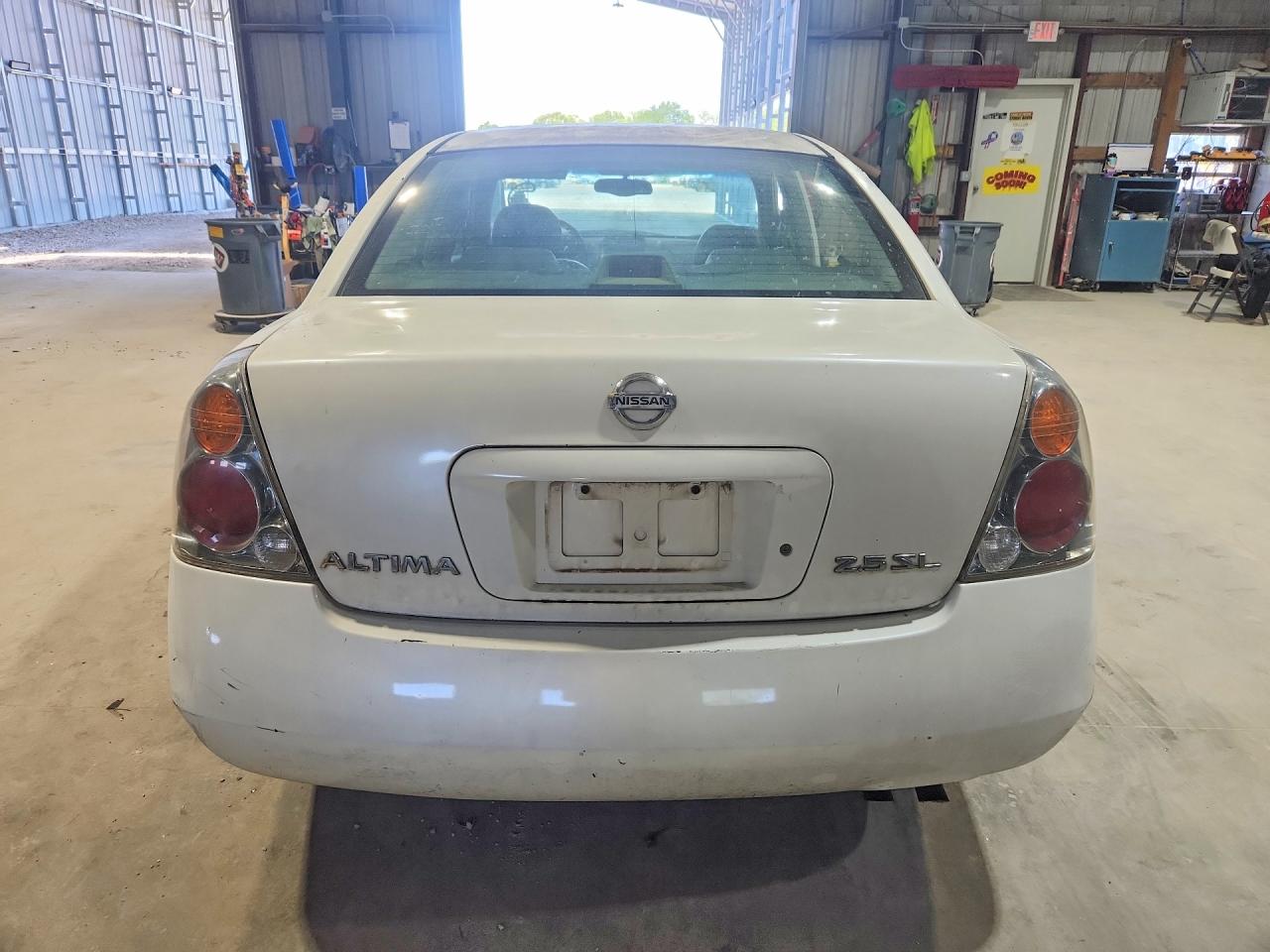 2004 Nissan Altima 2.5 Белый vin: 1N4AL11DX4C147505