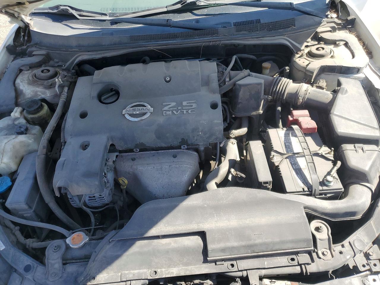 2005 Nissan Altima 2.5 Белый vin: 1N4AL11DX5C221782