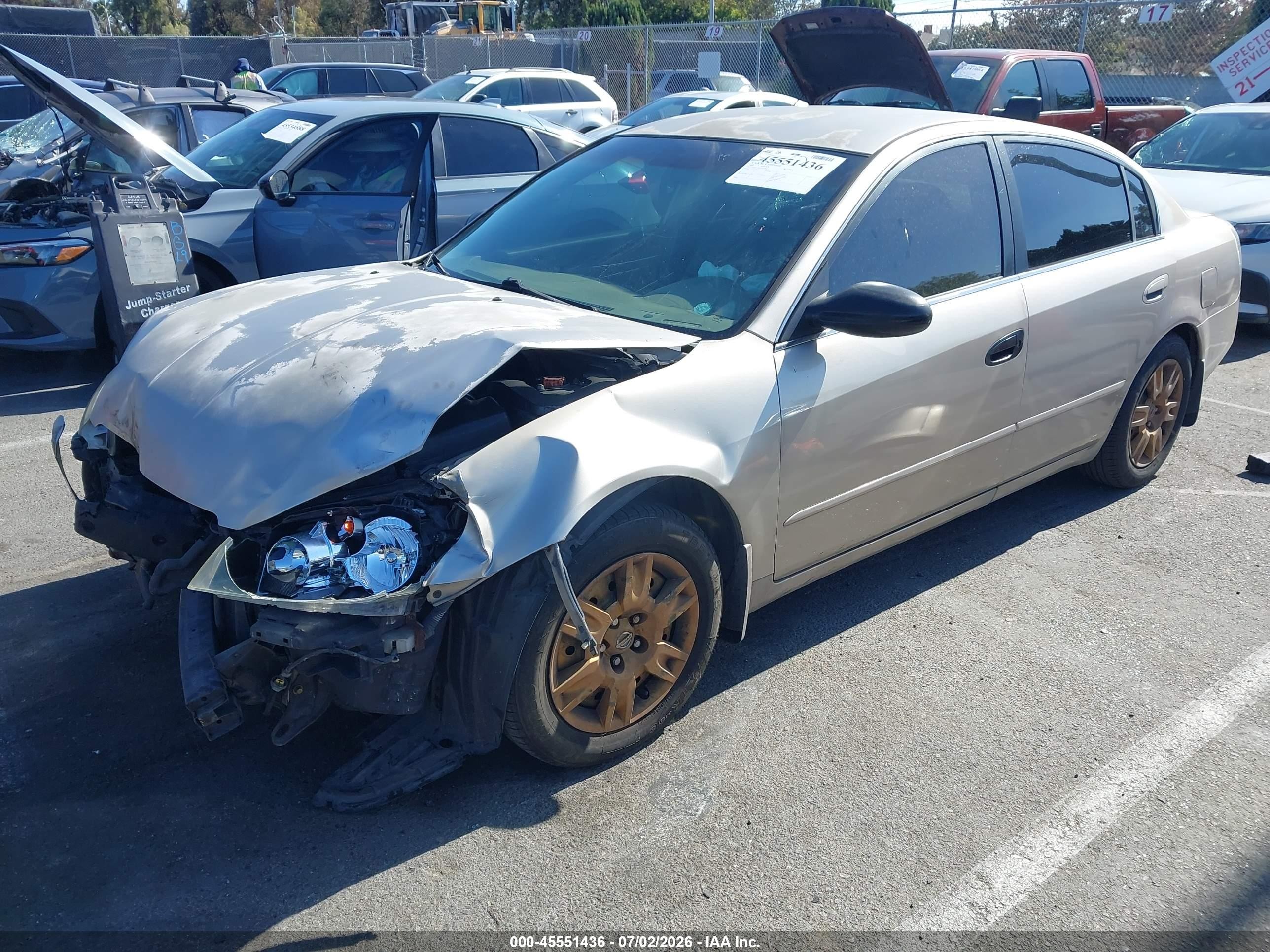2005 Nissan Altima 2.5 S Золотой vin: 1N4AL11DX5N930085