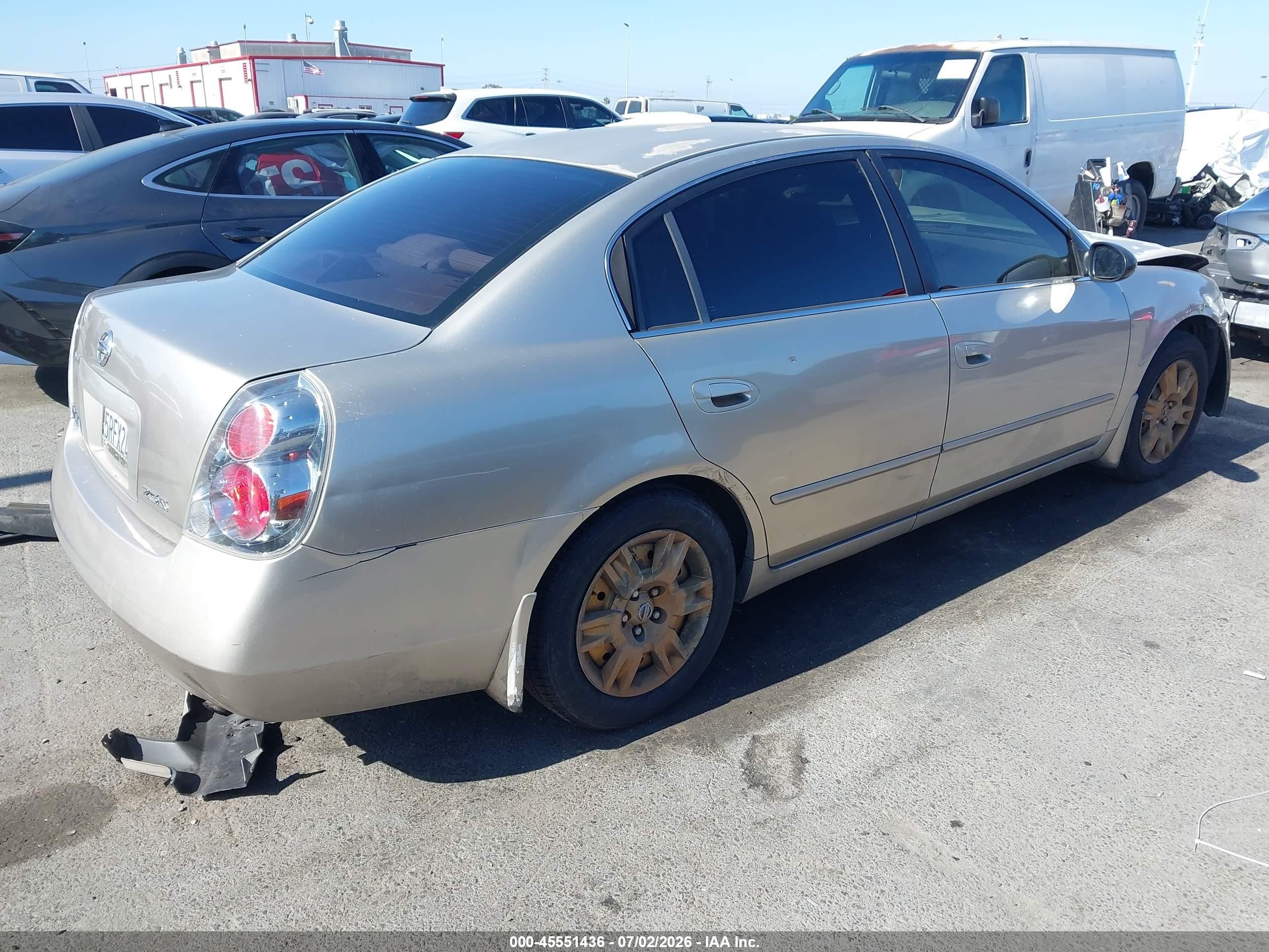 2005 Nissan Altima 2.5 S Золотой vin: 1N4AL11DX5N930085