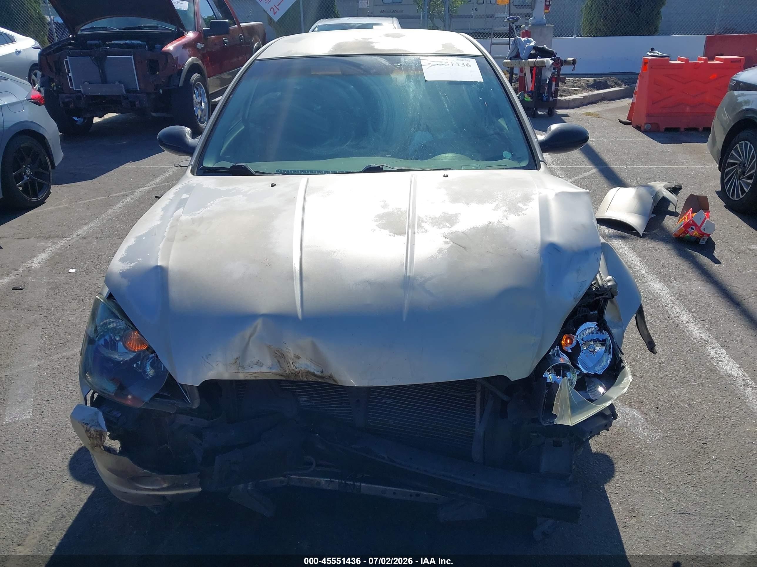 2005 Nissan Altima 2.5 S Золотой vin: 1N4AL11DX5N930085