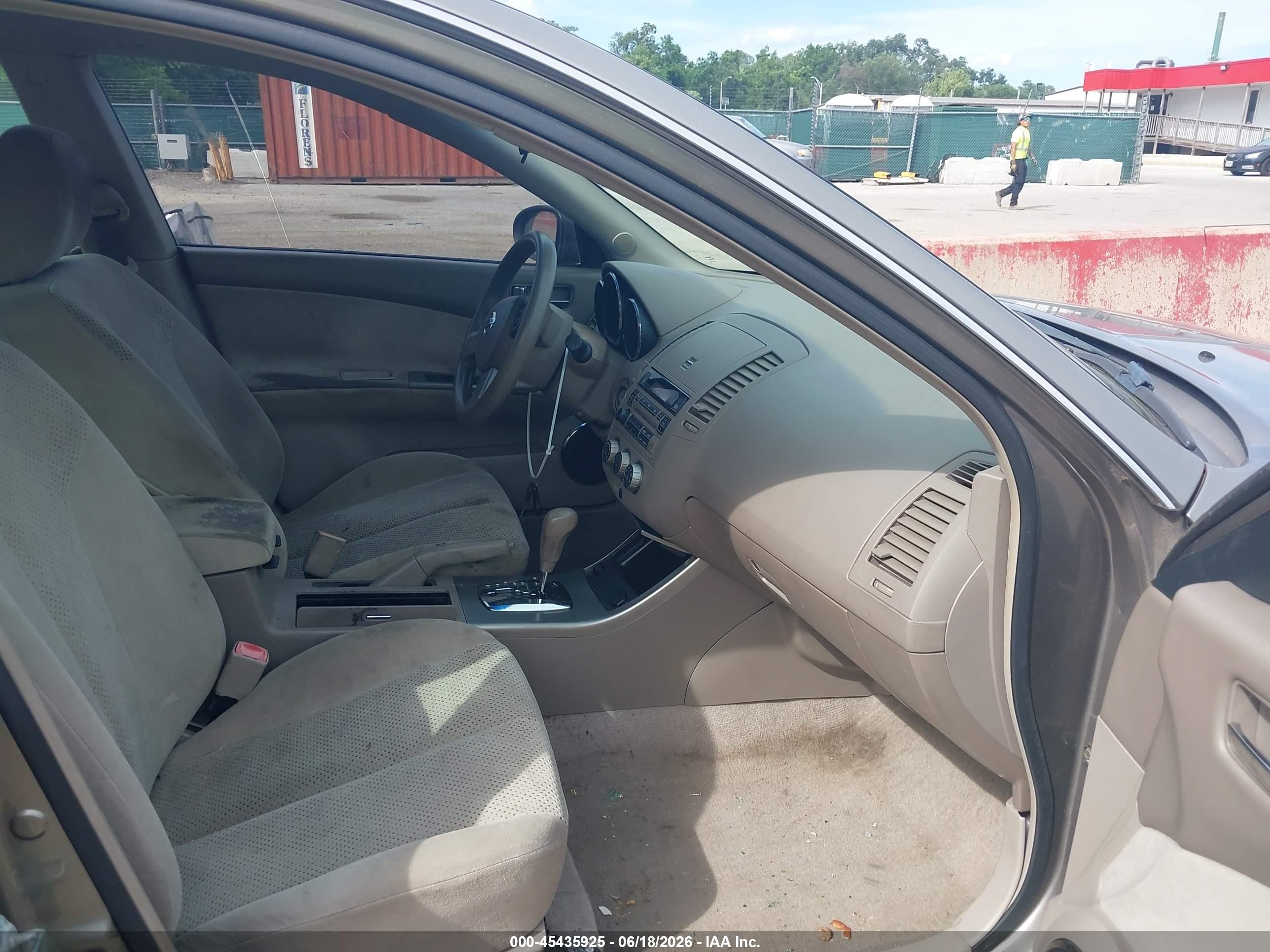 2006 Nissan Altima 2.5 S Gold vin: 1N4AL11DX6C178336