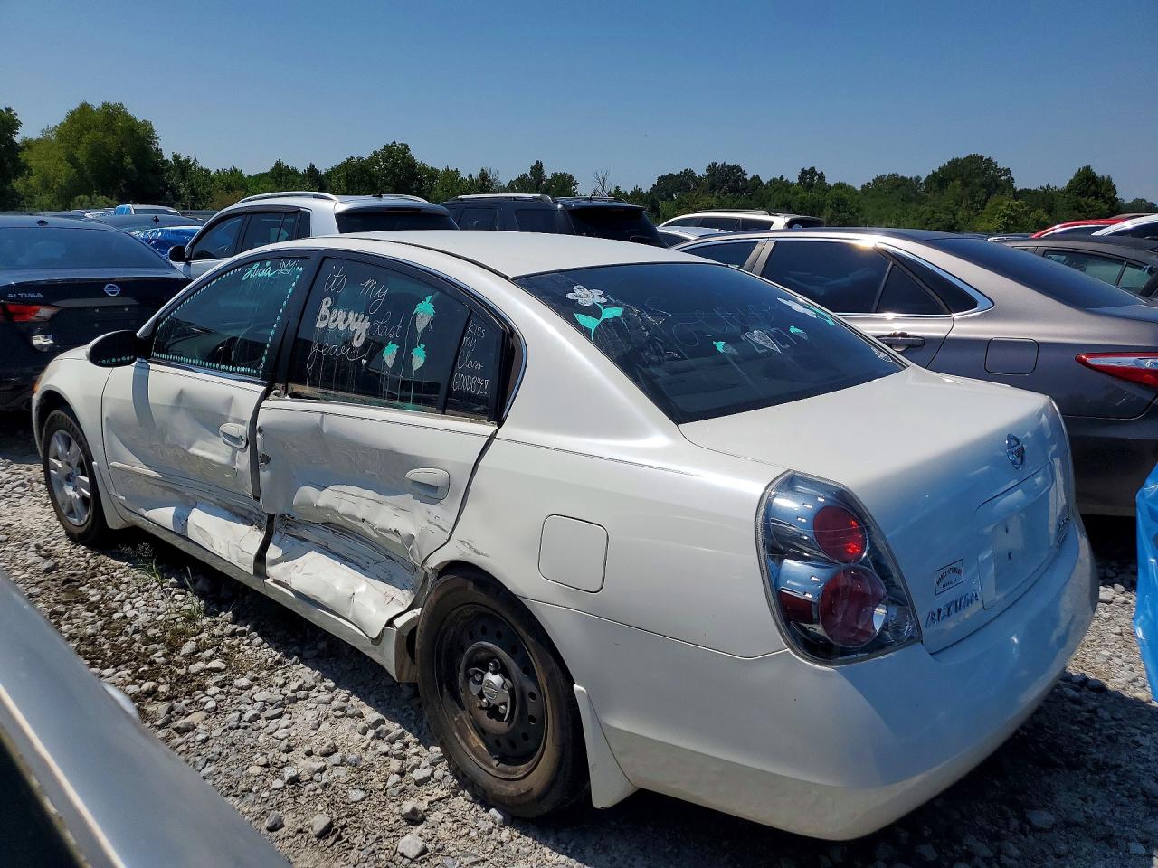 2006 Nissan Altima 2.5 White vin: 1N4AL11DX6C219273
