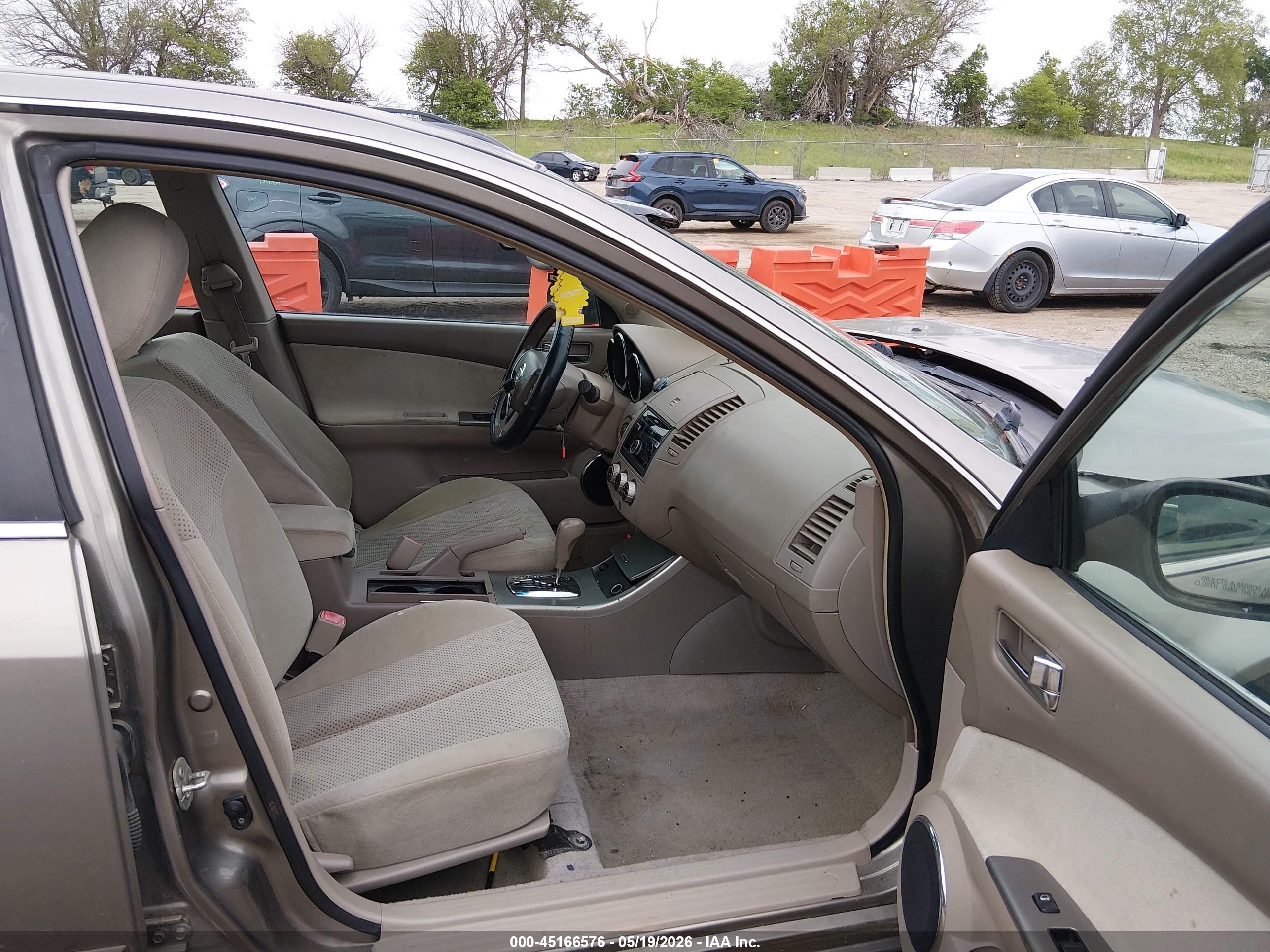 2006 Nissan Altima 2.5 S Beige vin: 1N4AL11DX6C222612