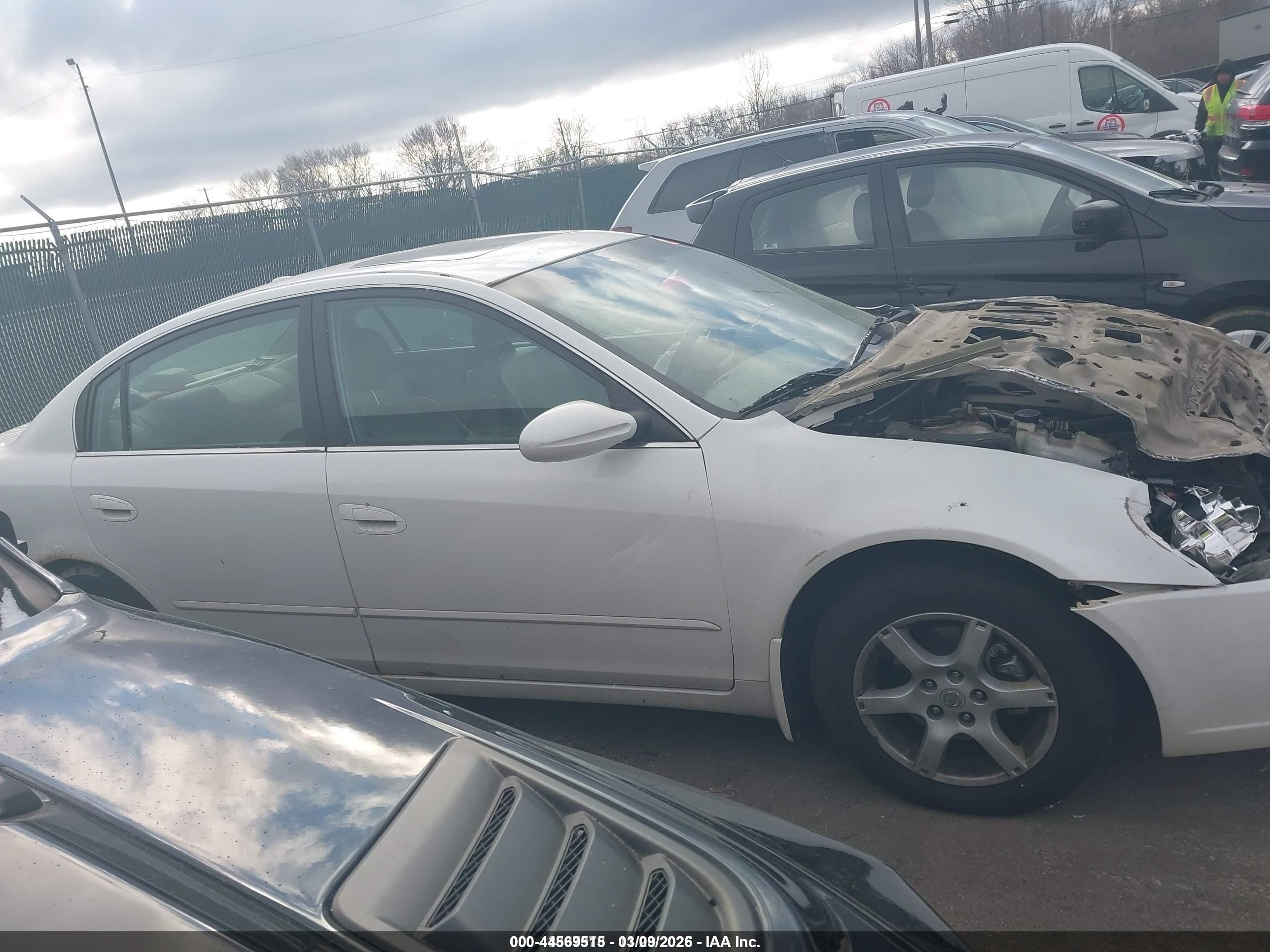 2006 Nissan Altima 2.5 S White vin: 1N4AL11E06C201308
