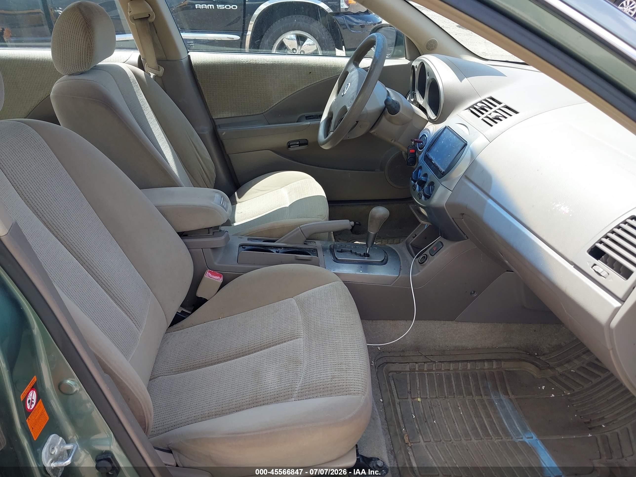 2003 Nissan Altima 2.5 S Зеленый vin: 1N4AL11E13C127134