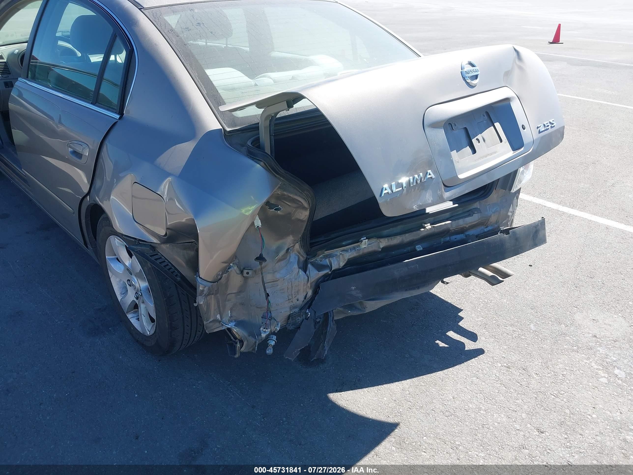 2004 Nissan Altima 2.5 S Champagne vin: 1N4AL11E14C107550
