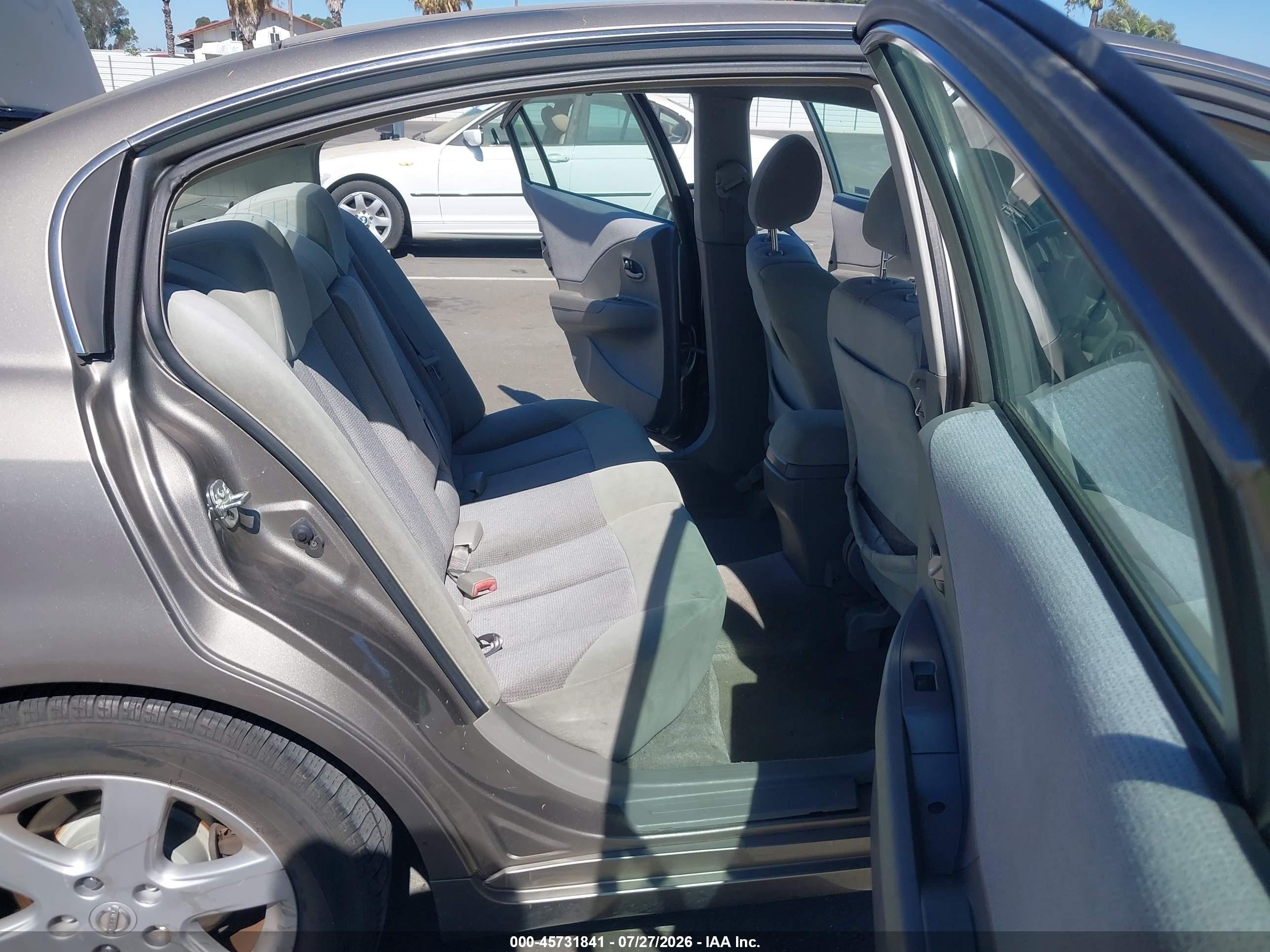 2004 Nissan Altima 2.5 S Champagne vin: 1N4AL11E14C107550