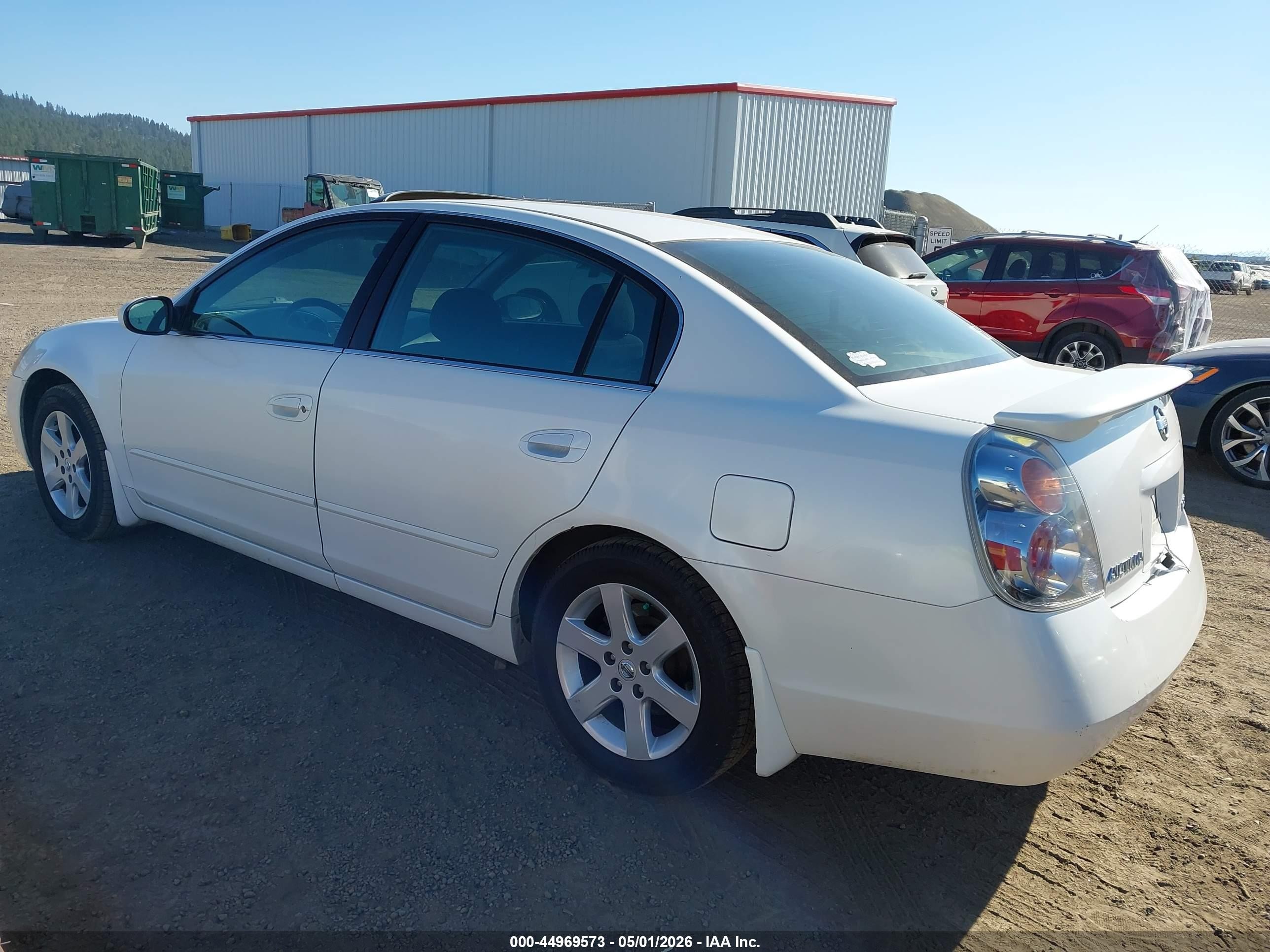 2003 Nissan Altima 2.5 S White vin: 1N4AL11E23C148526