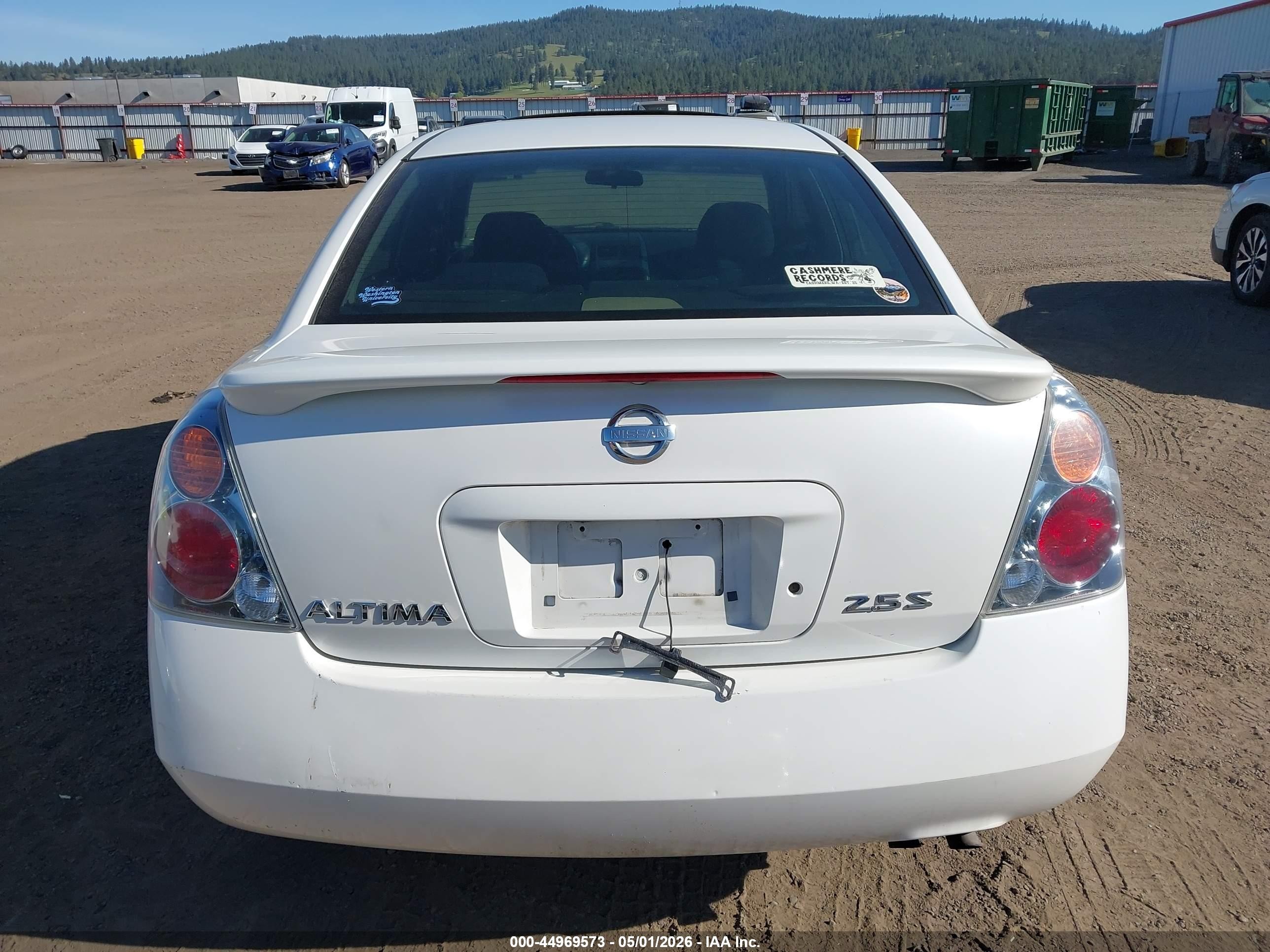 2003 Nissan Altima 2.5 S White vin: 1N4AL11E23C148526