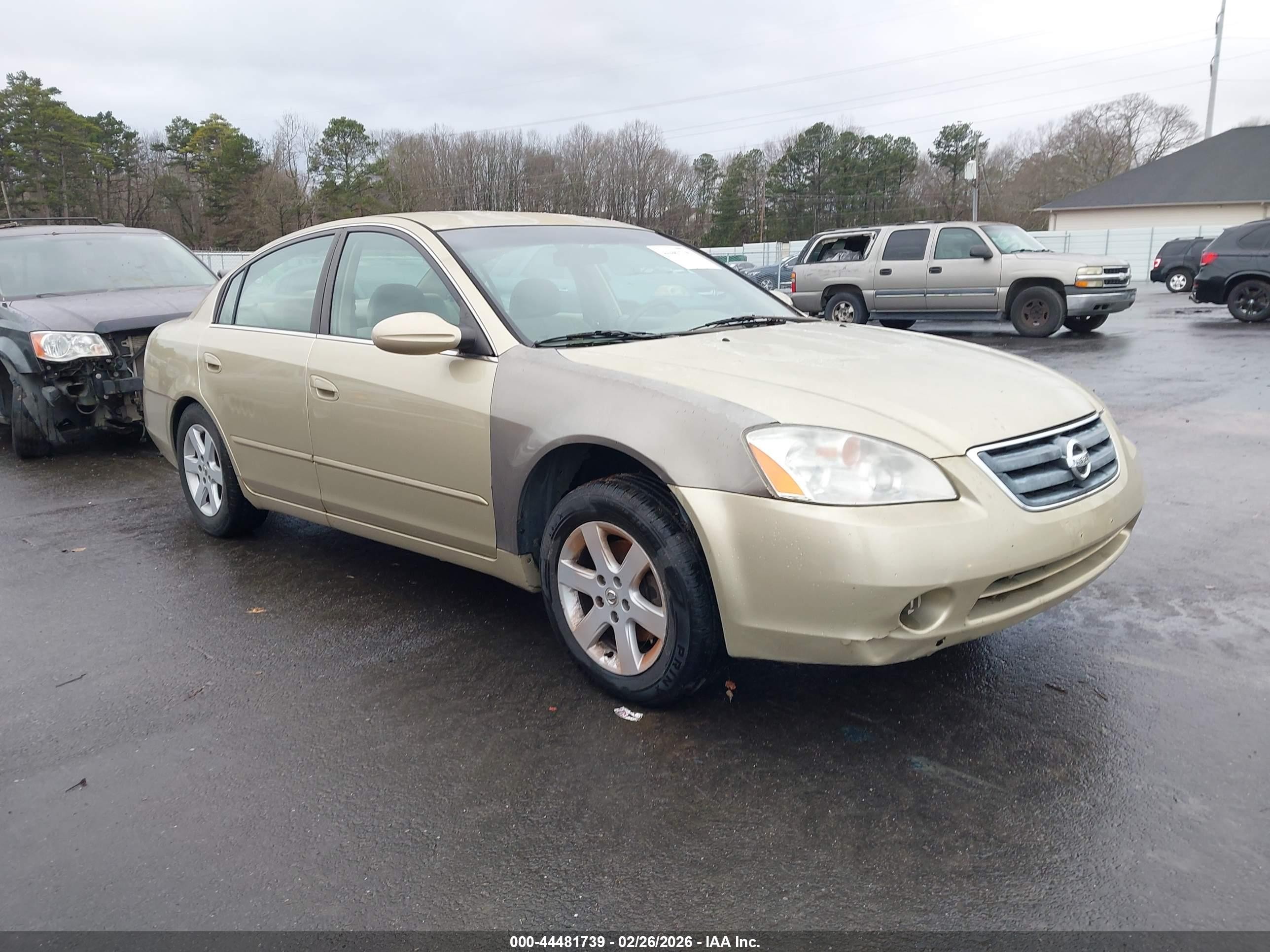 2003 Nissan Altima 2.5 S Gold vin: 1N4AL11E23C299396