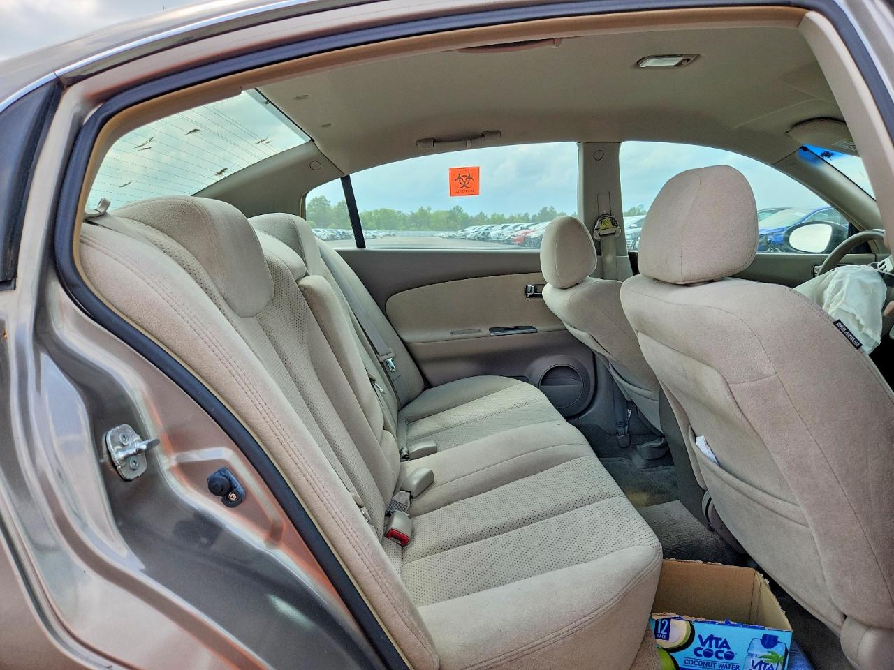 2005 Nissan Altima 2.5 S Tan vin: 1N4AL11E25C226256