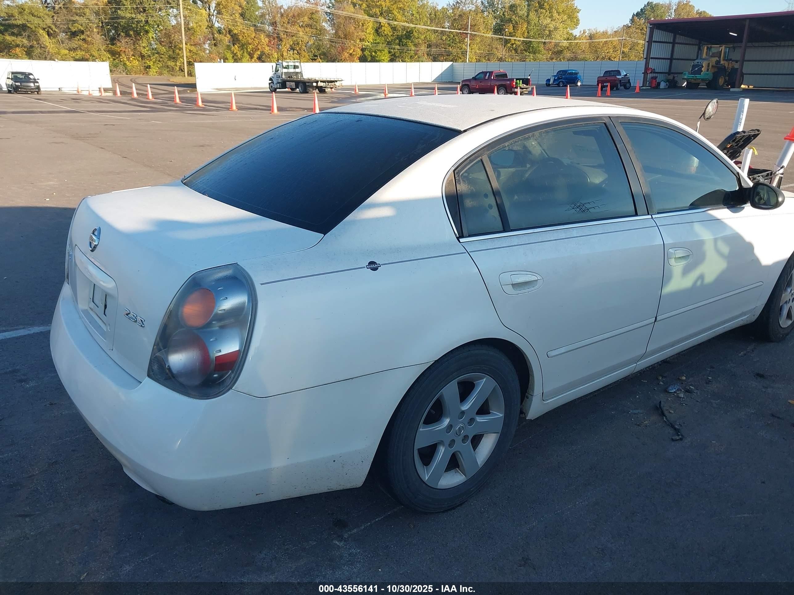 2003 Nissan Altima 2.5 S White vin: 1N4AL11E33C241541