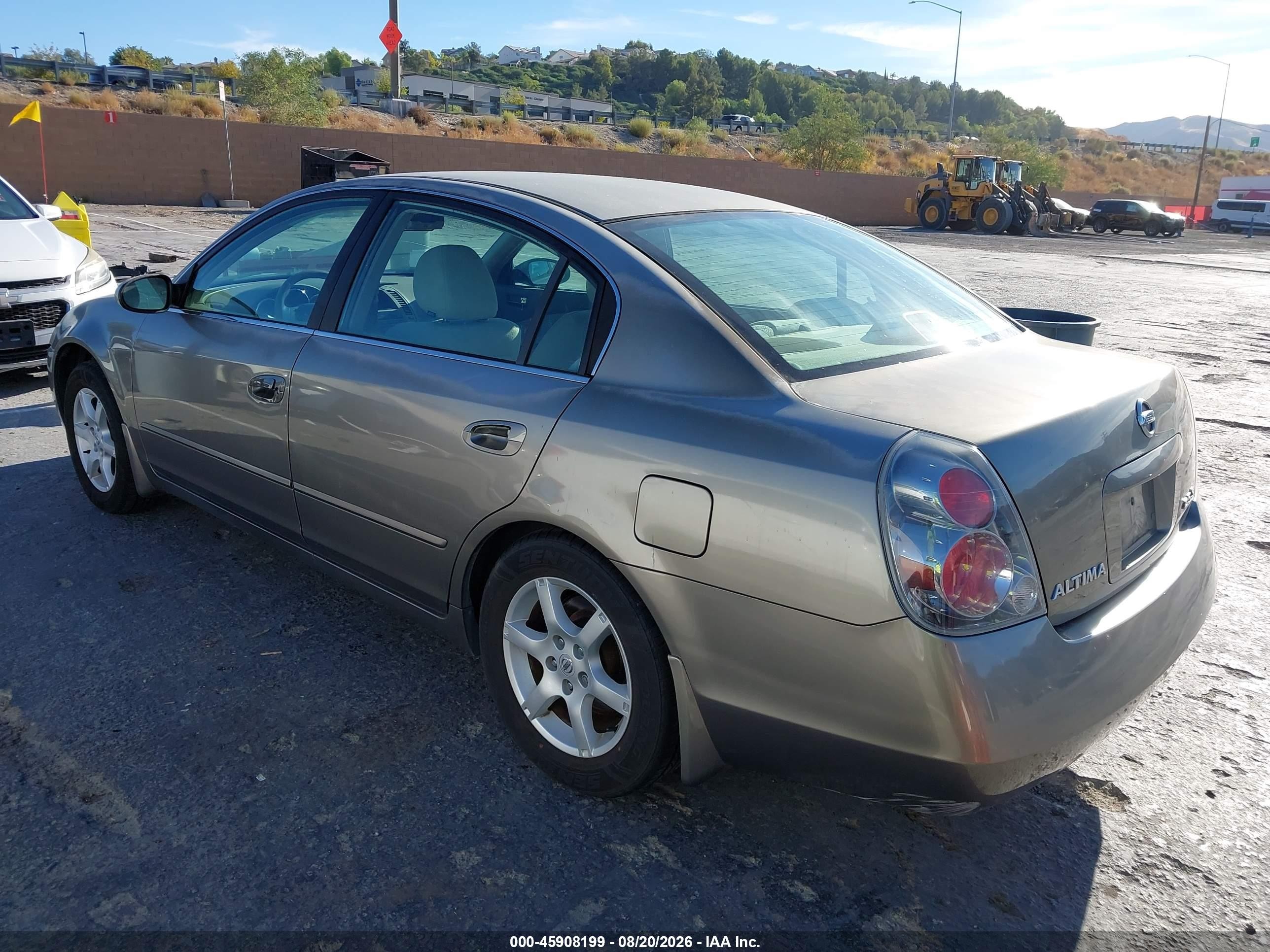 2005 Nissan Altima 2.5 S Gold vin: 1N4AL11E35C296977