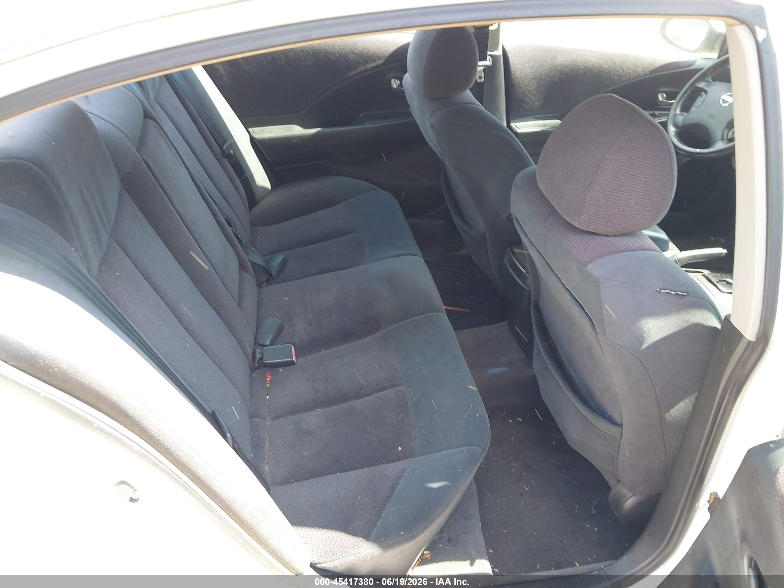2002 Nissan Altima 2.5 S White vin: 1N4AL11E42C150065