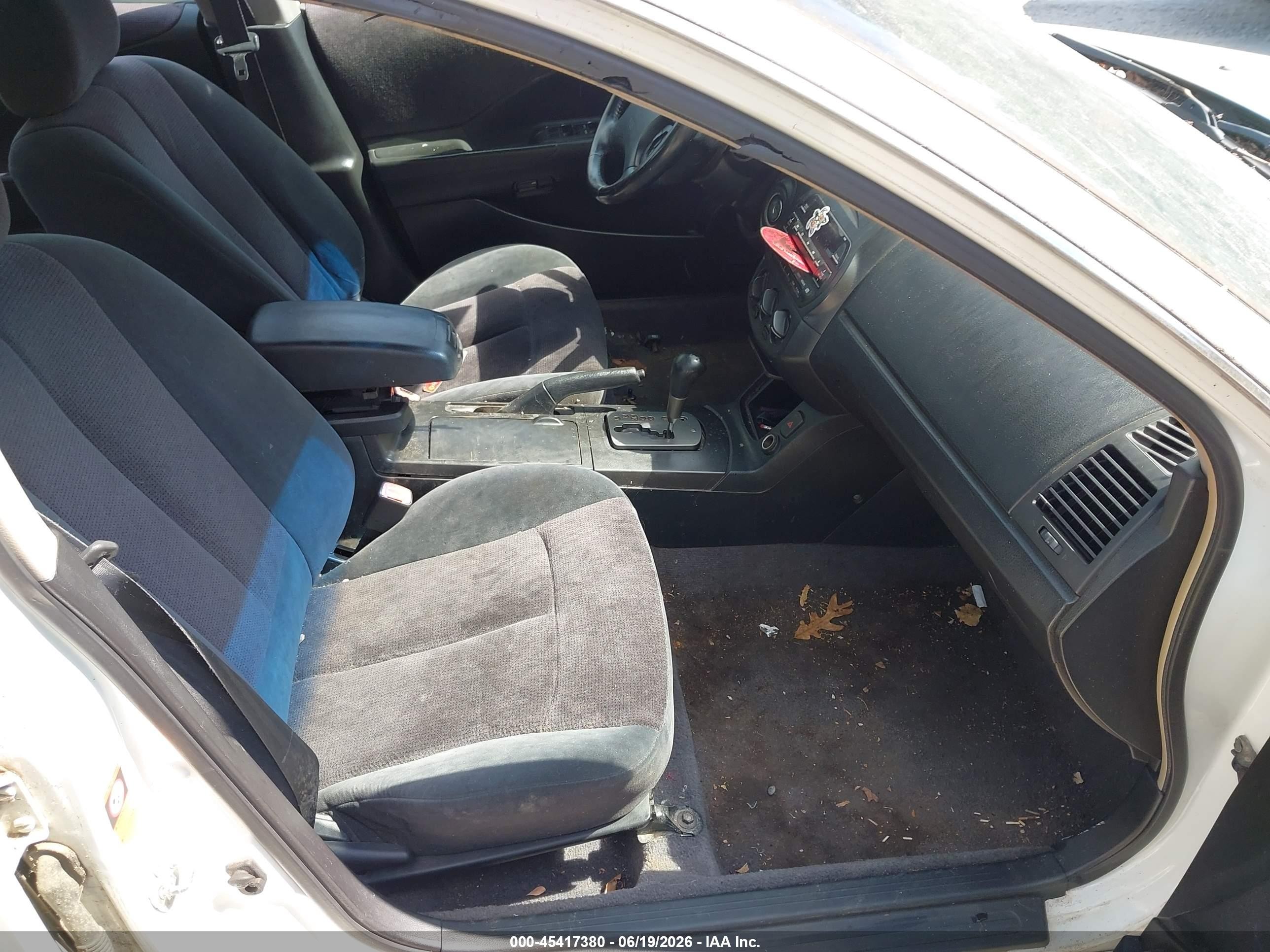2002 Nissan Altima 2.5 S White vin: 1N4AL11E42C150065