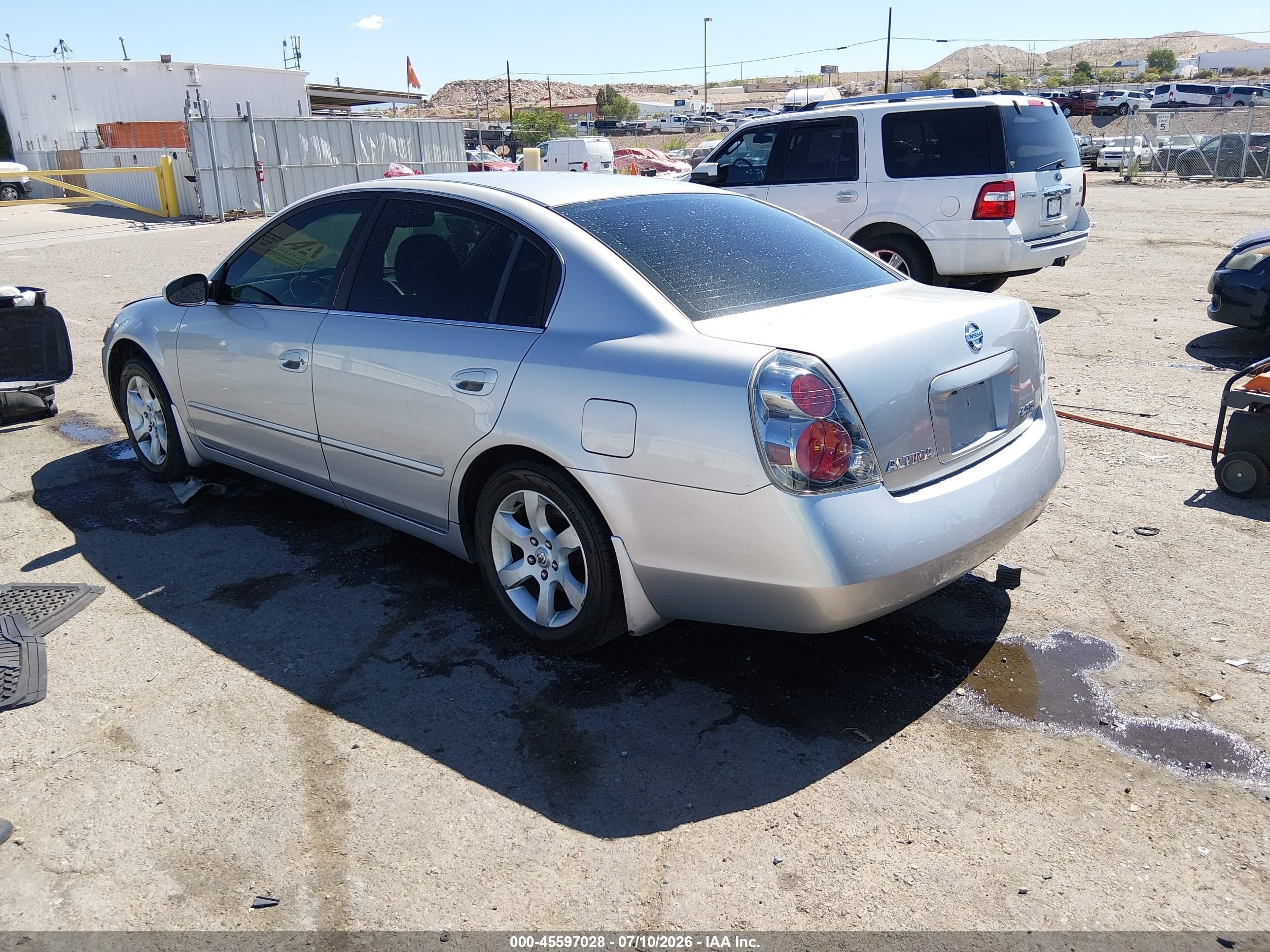 2005 Nissan Altima 2.5 S Silver vin: 1N4AL11E65C395826