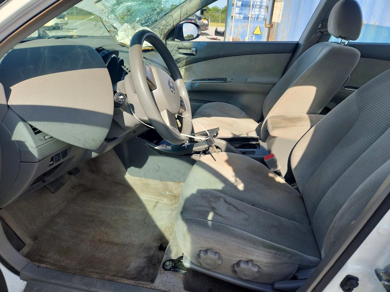 2005 Nissan Altima 2.5 White vin: 1N4AL11E75C110356