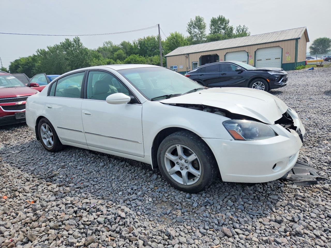 2005 Nissan Altima 2.5 White vin: 1N4AL11E75C326479