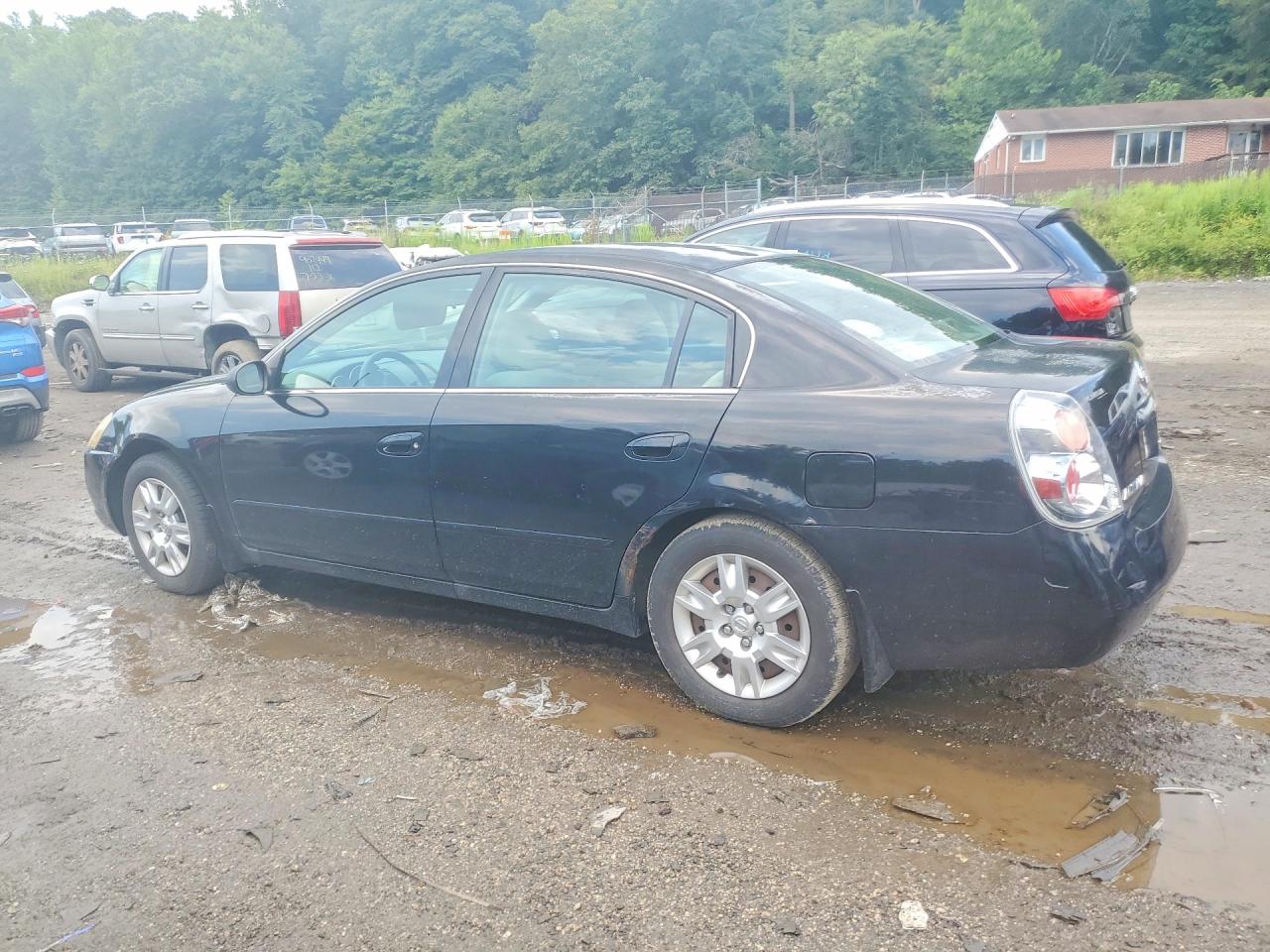 2005 Nissan Altima 2.5 Black vin: 1N4AL11E85C385749